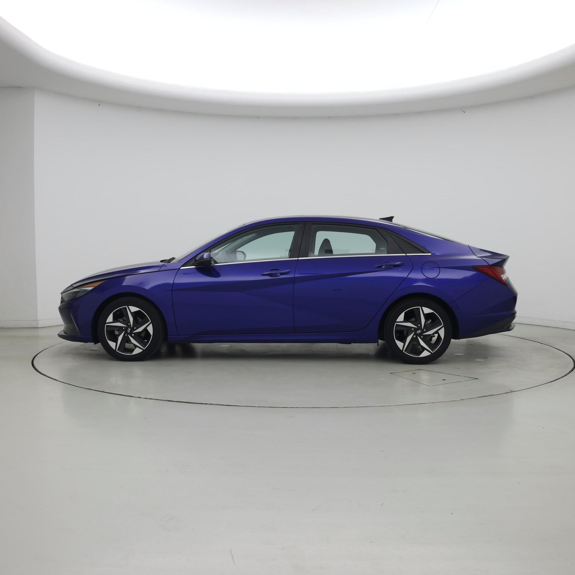 Thumbnail: 2023 Hyundai Elantra - 3