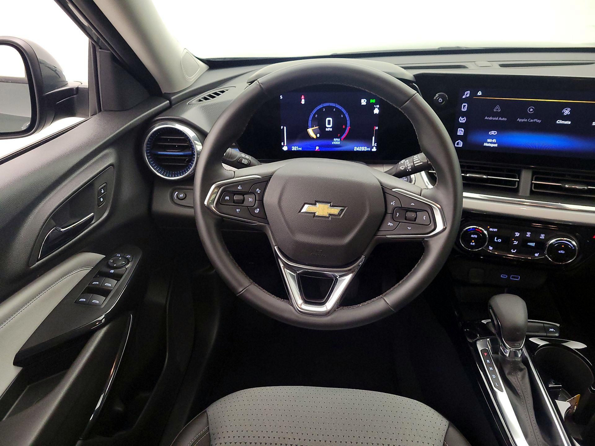 Thumbnail: 2025 Chevrolet Trax - 10