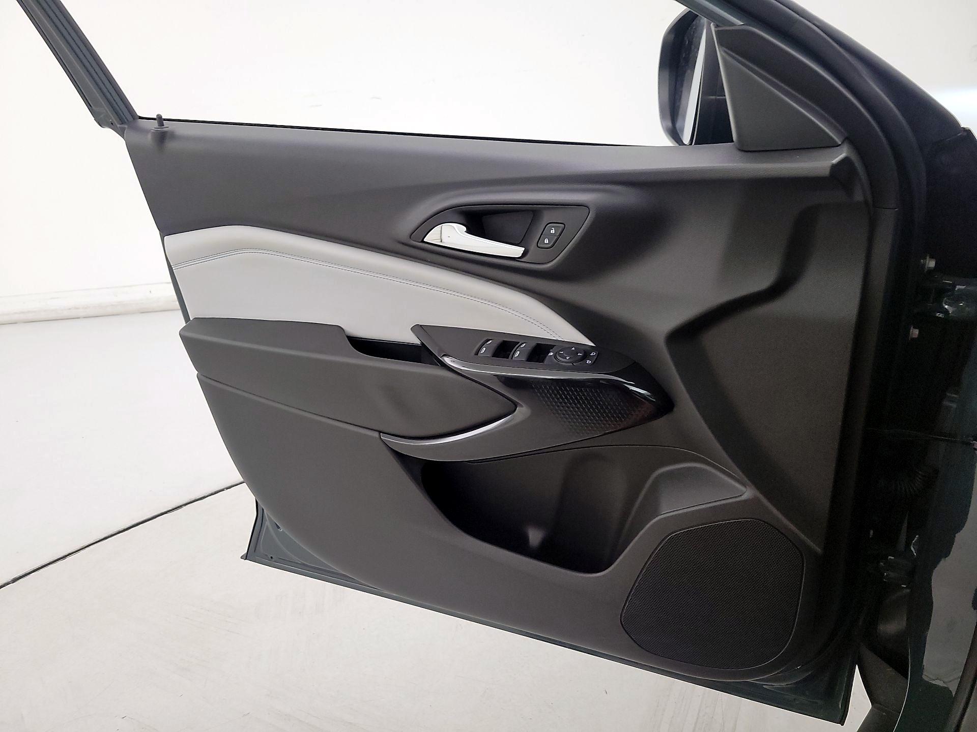 Thumbnail: 2025 Chevrolet Trax - 12