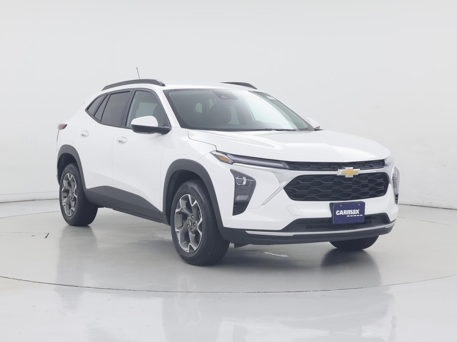 2025 Chevrolet Trax LT - Photo 2
