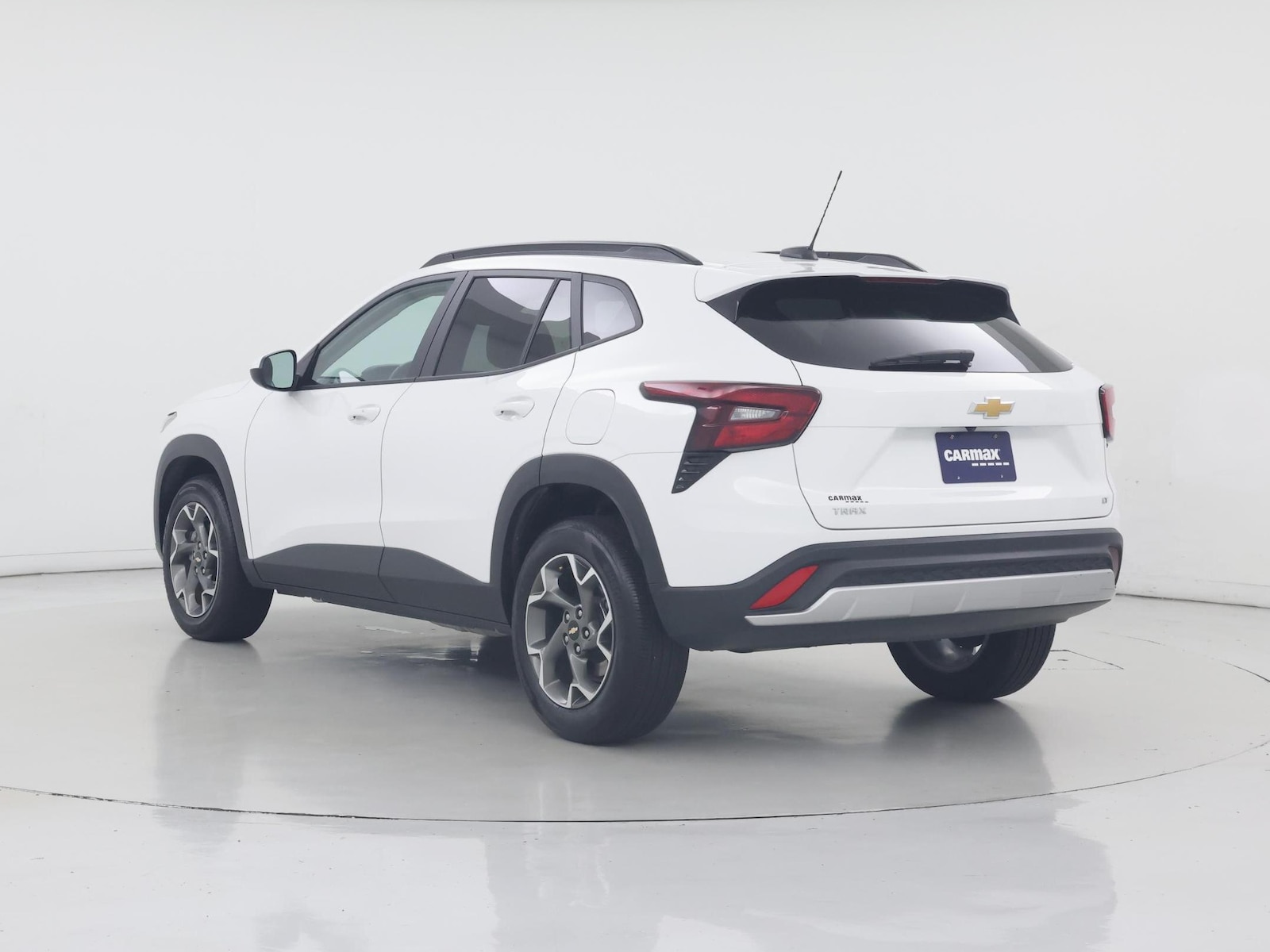 2025 Chevrolet Trax LT - Photo 3