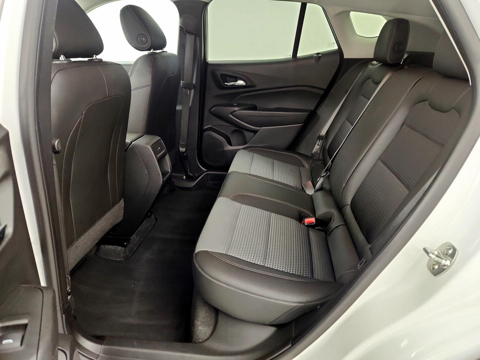 2025 Chevrolet Trax LT - Photo 20