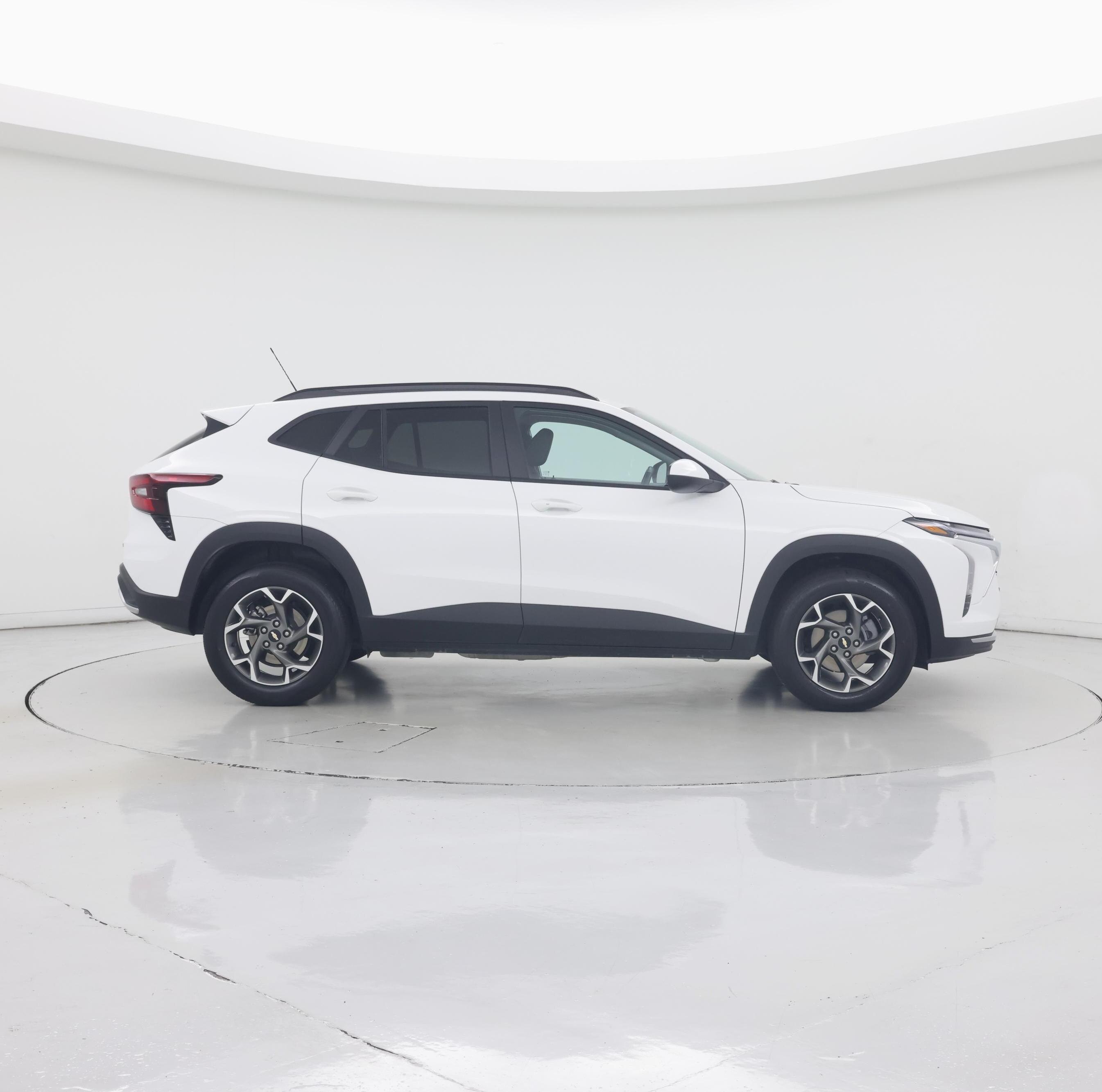 Thumbnail: 2025 Chevrolet Trax - 7