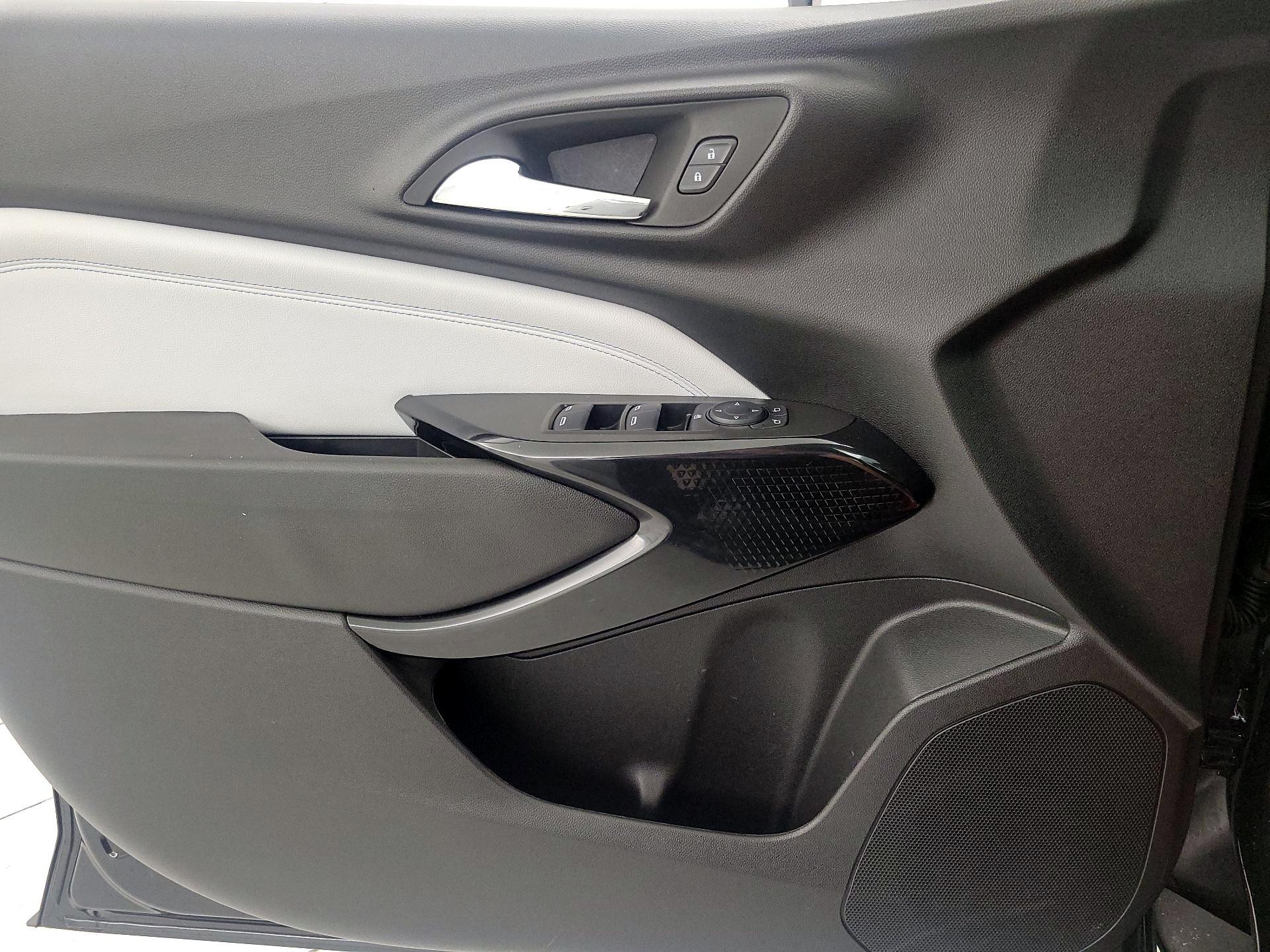 Thumbnail: 2025 Chevrolet Trax - 12