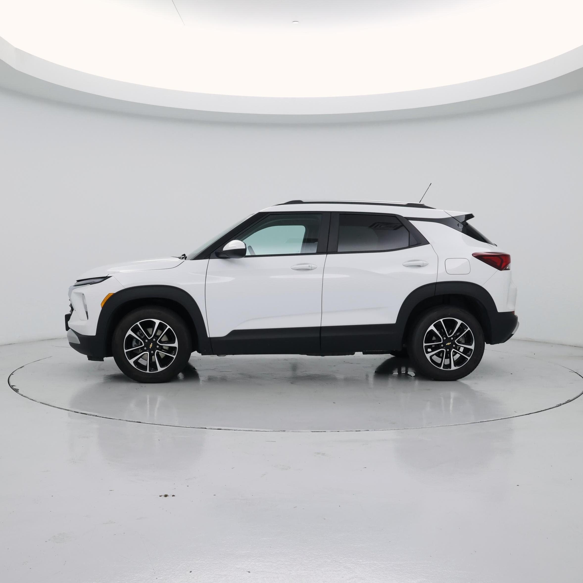 Thumbnail: 2025 Chevrolet TrailBlazer - 3