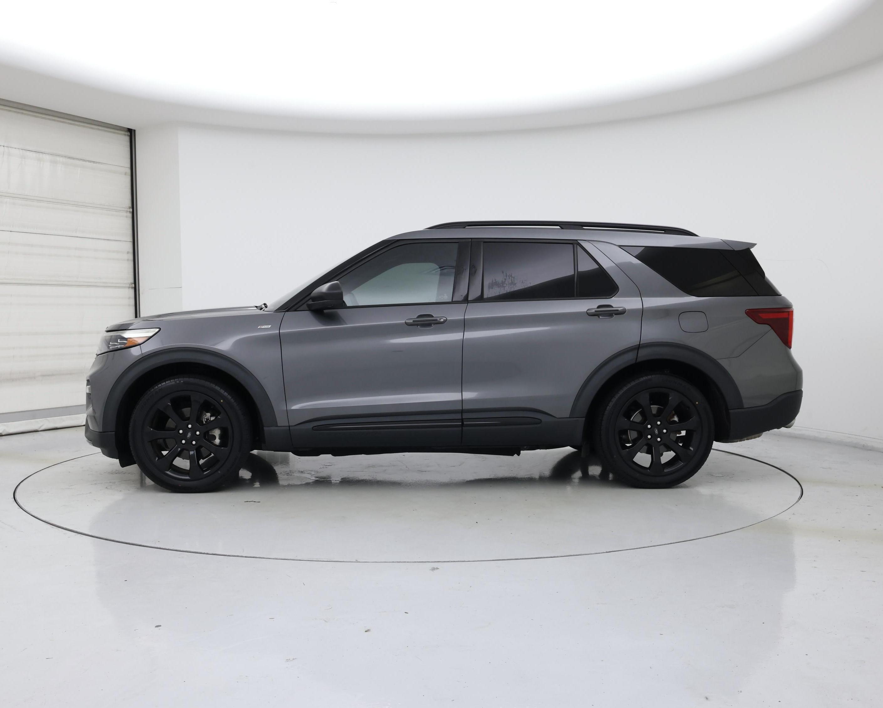 Thumbnail: 2022 Ford Explorer - 3