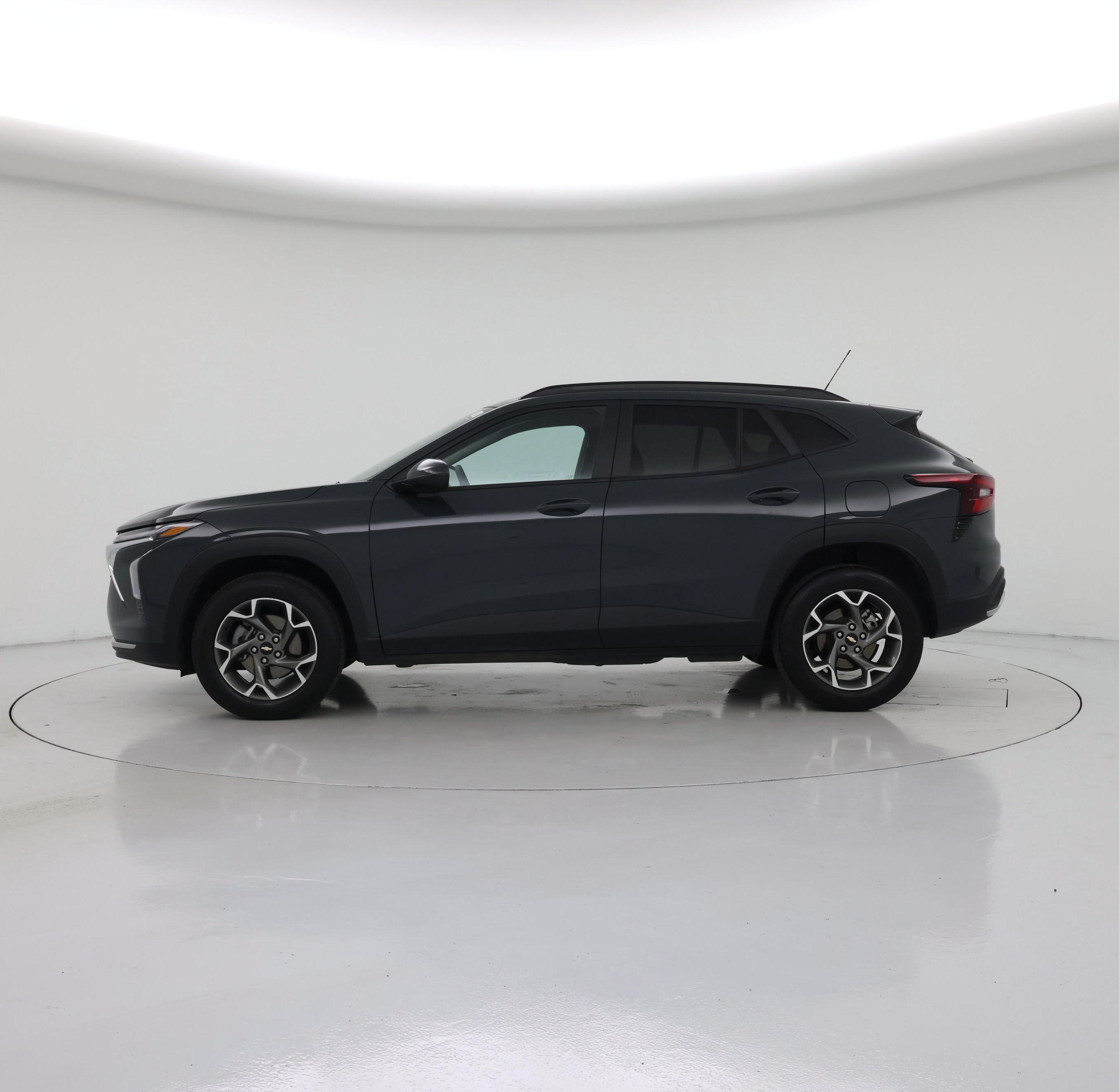 Thumbnail: 2025 Chevrolet Trax - 3