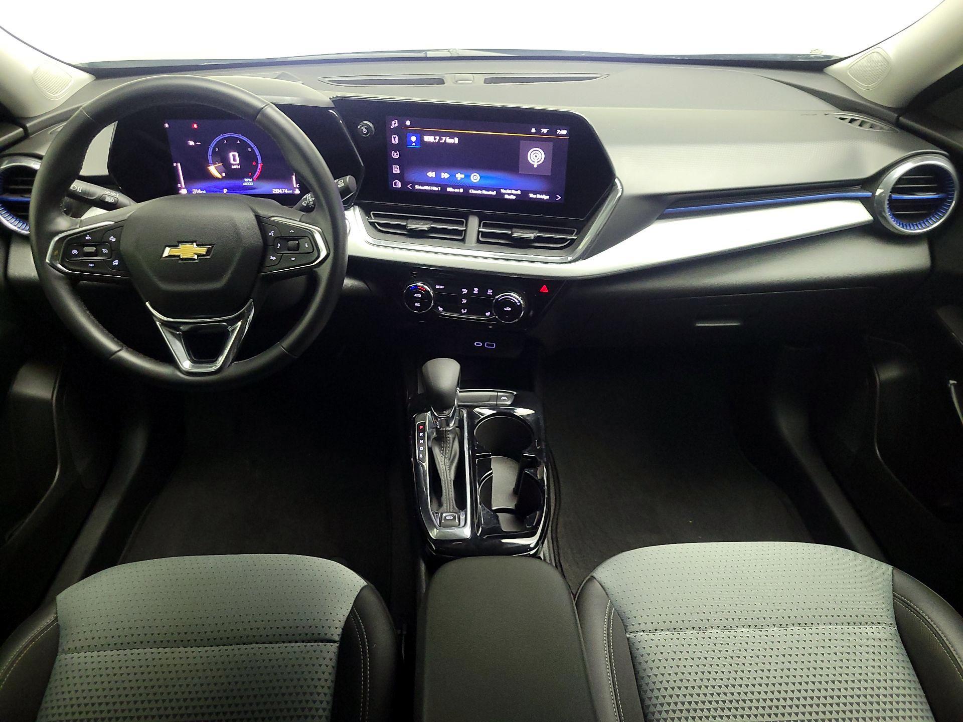 Thumbnail: 2025 Chevrolet Trax - 9