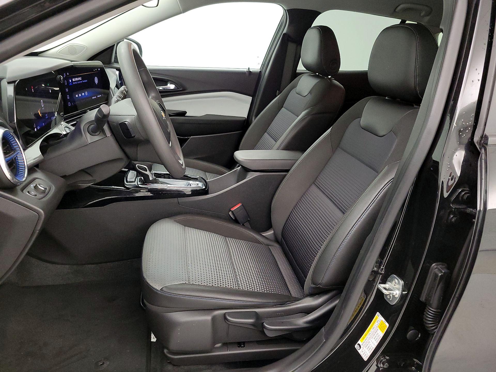 Thumbnail: 2025 Chevrolet Trax - 11