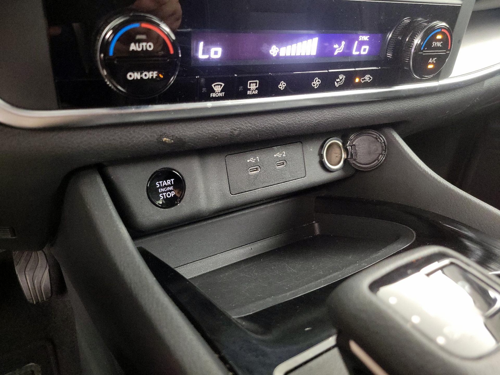2025 Nissan Rogue SV - Photo 17
