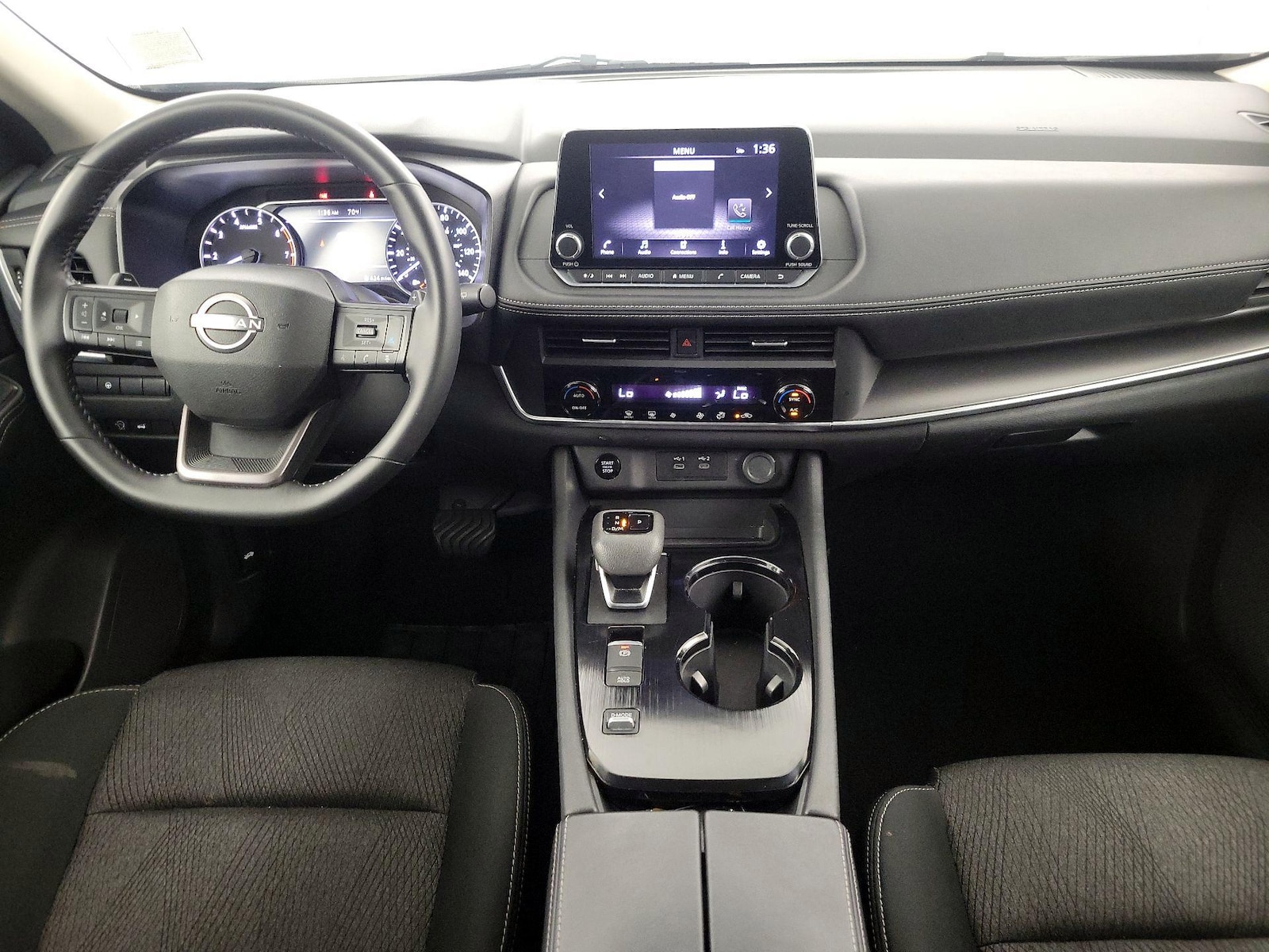 2025 Nissan Rogue SV - Photo 8