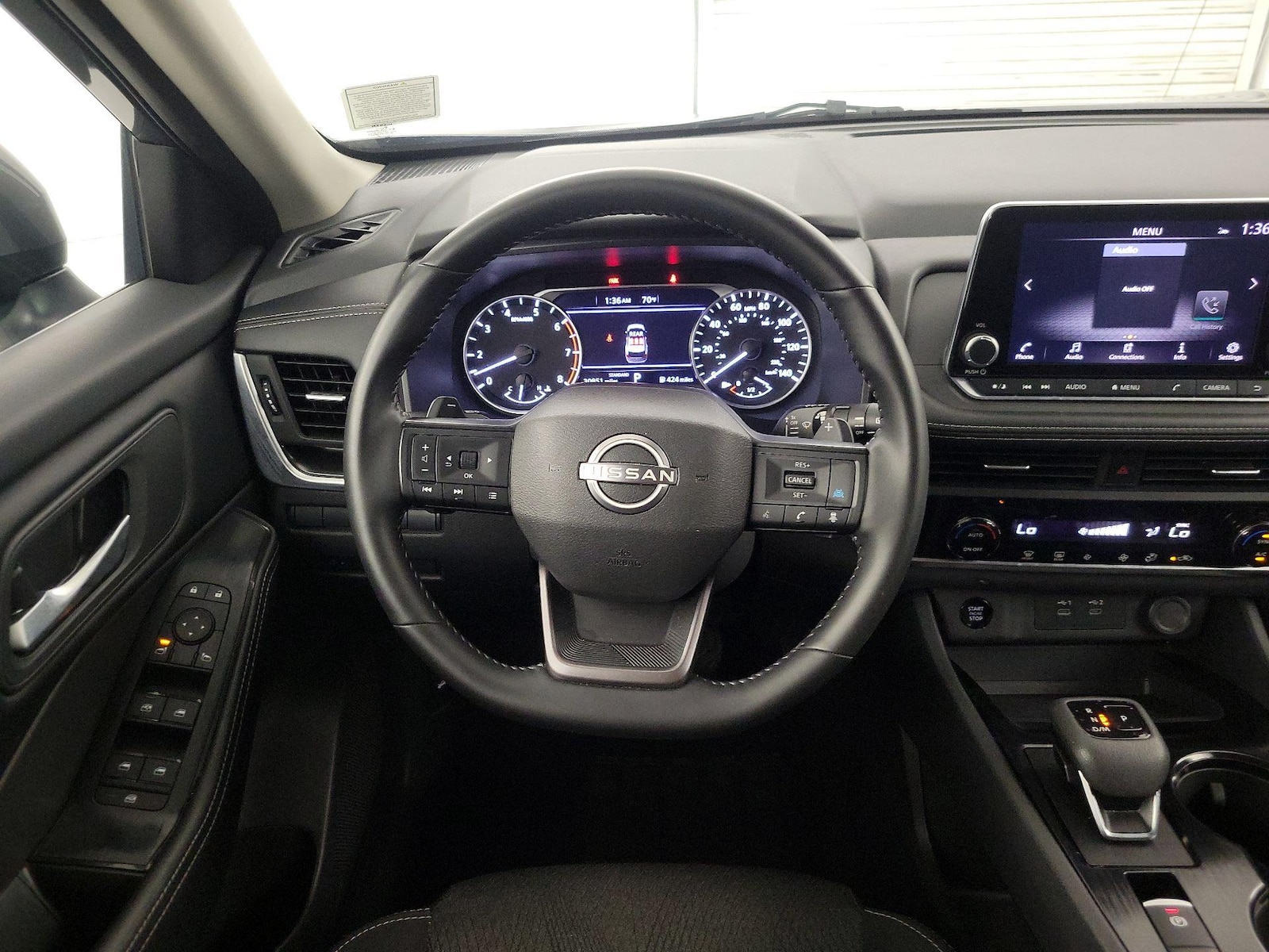 2025 Nissan Rogue SV - Photo 9