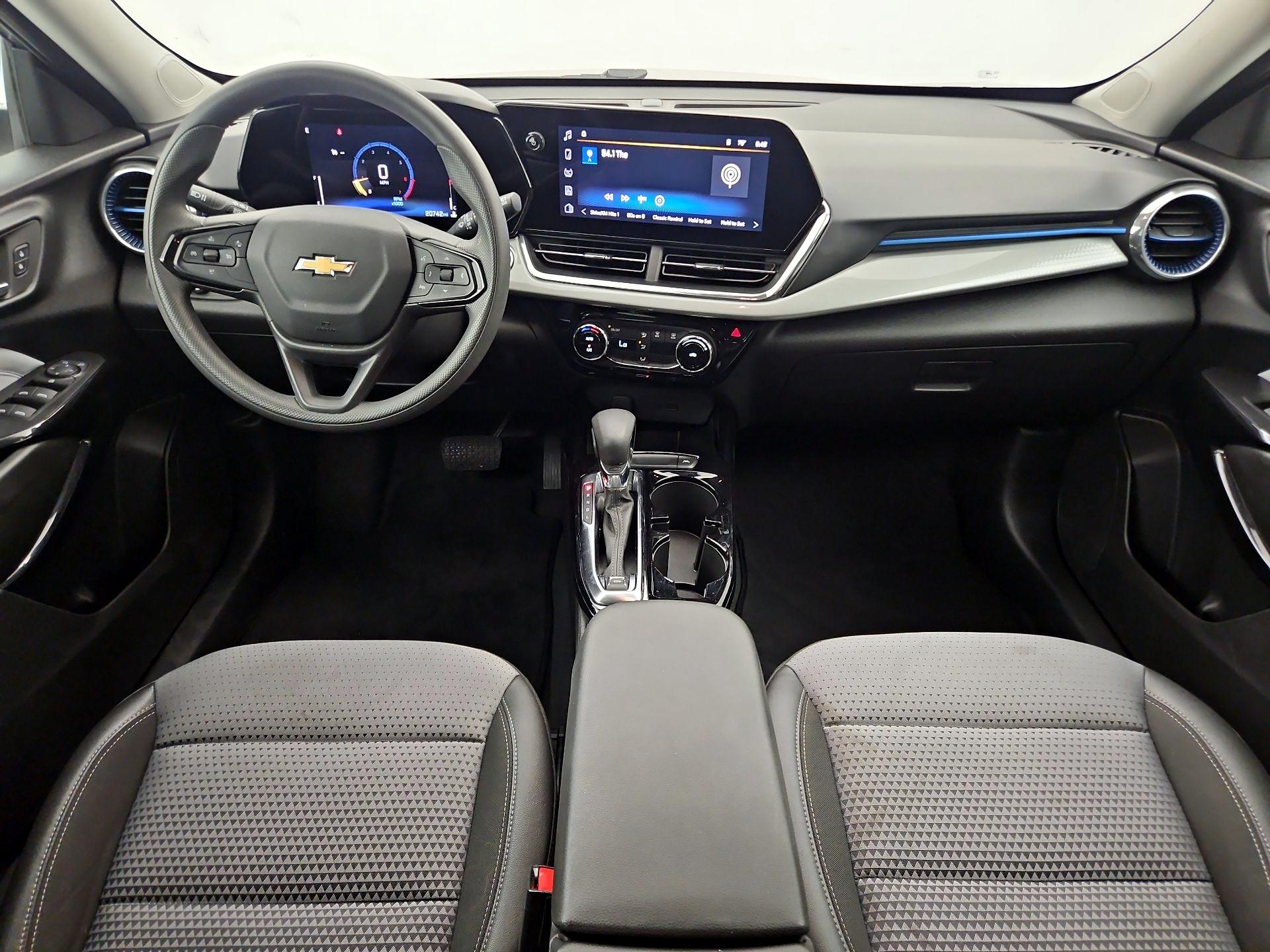 Thumbnail: 2025 Chevrolet Trax - 9