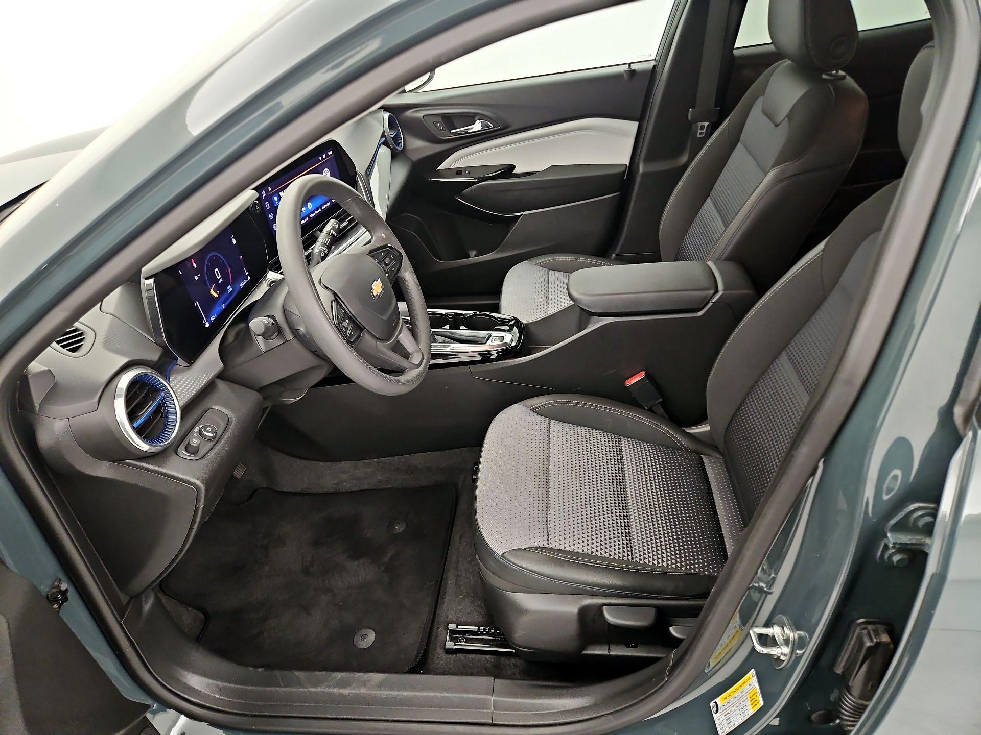Thumbnail: 2025 Chevrolet Trax - 11