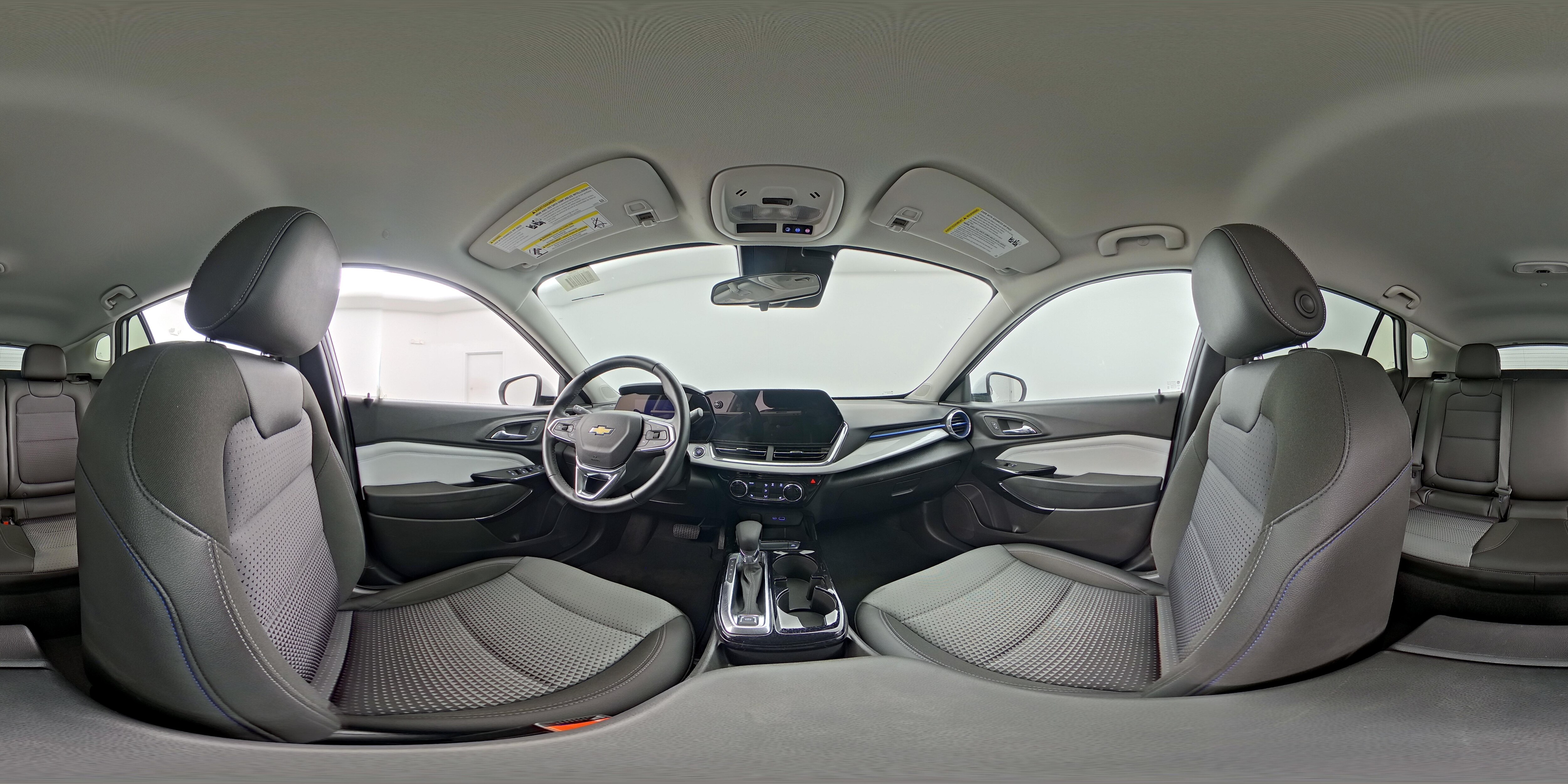 2025 Chevrolet Trax LT - Photo 24