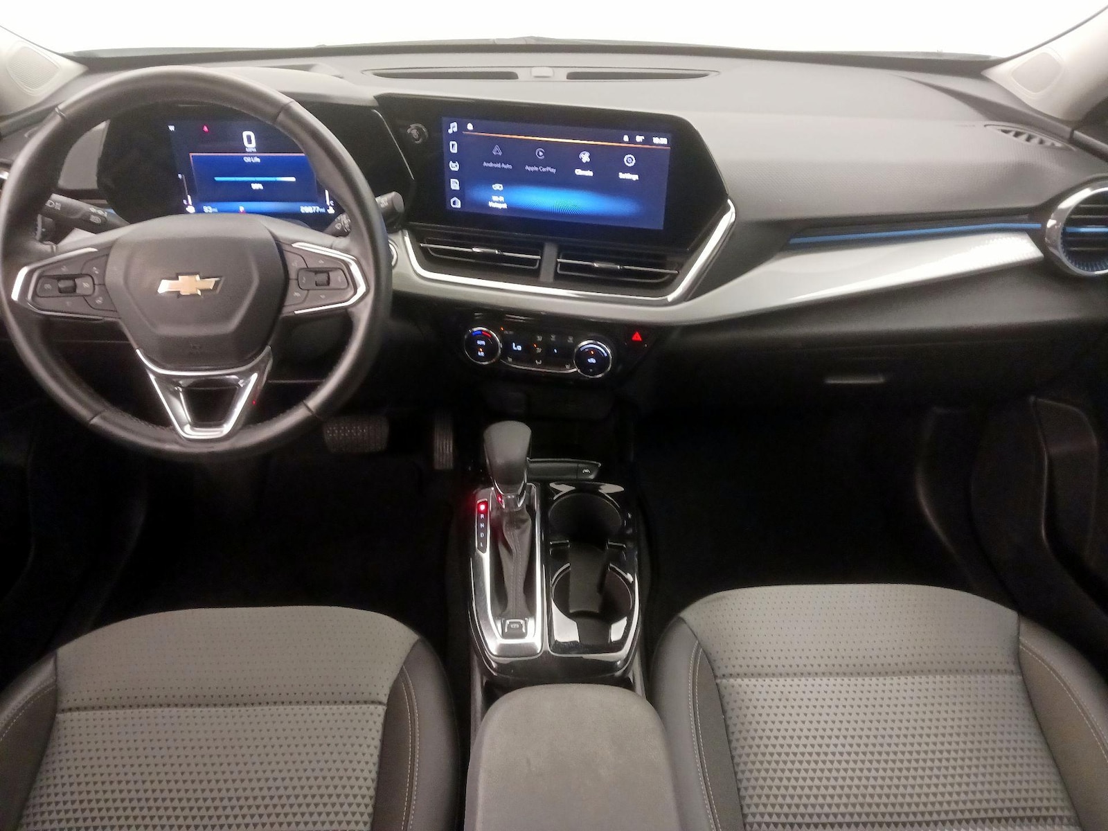 2025 Chevrolet Trax LT - Photo 10