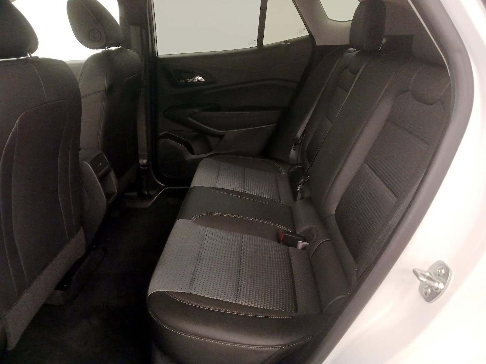 2025 Chevrolet Trax LT - Photo 20