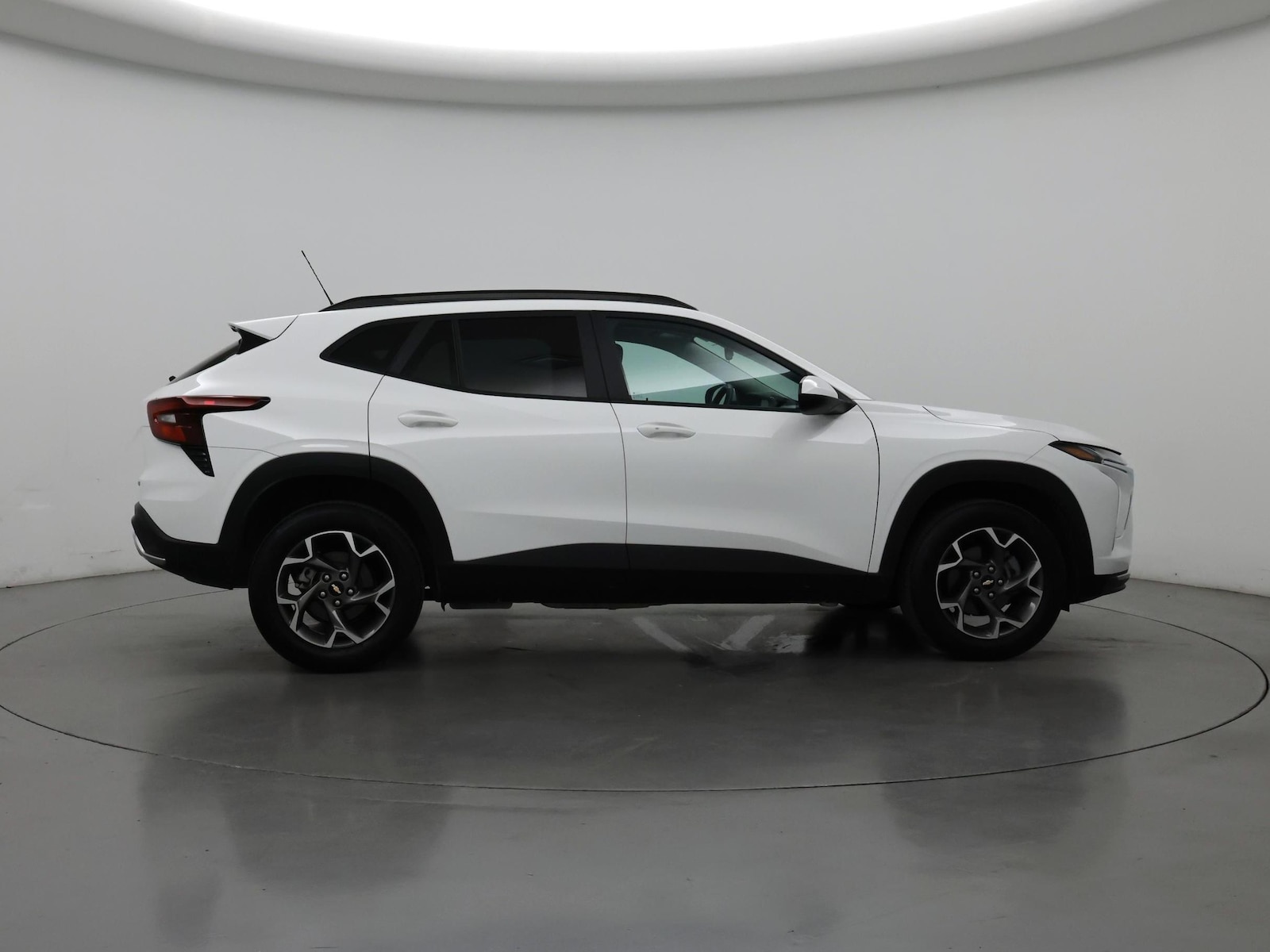 2025 Chevrolet Trax LT - Photo 8