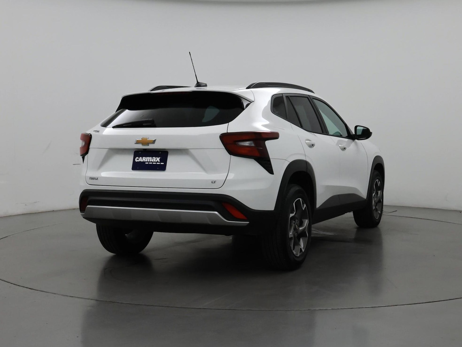 2025 Chevrolet Trax LT - Photo 9