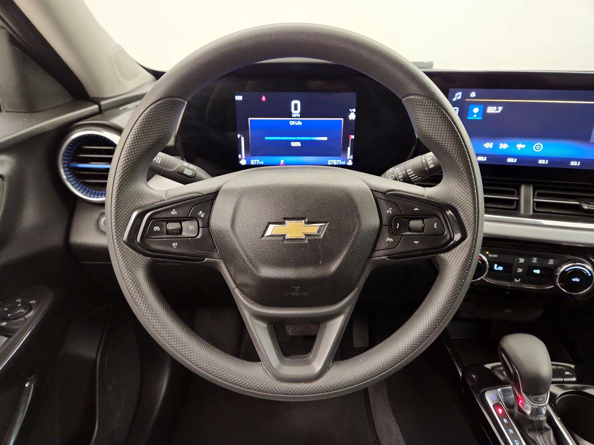 Thumbnail: 2025 Chevrolet Trax - 10