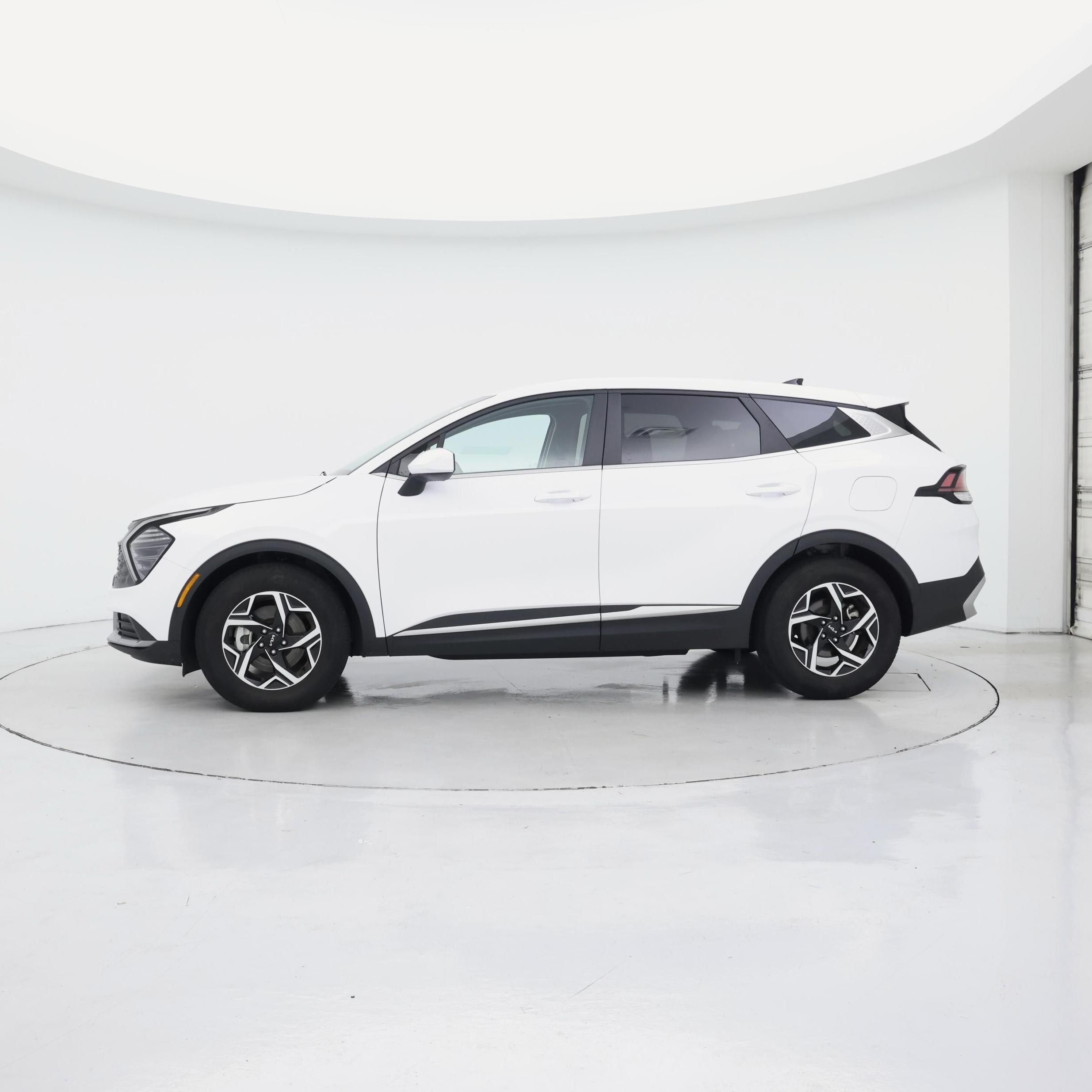 Thumbnail: 2025 Kia Sportage - 3