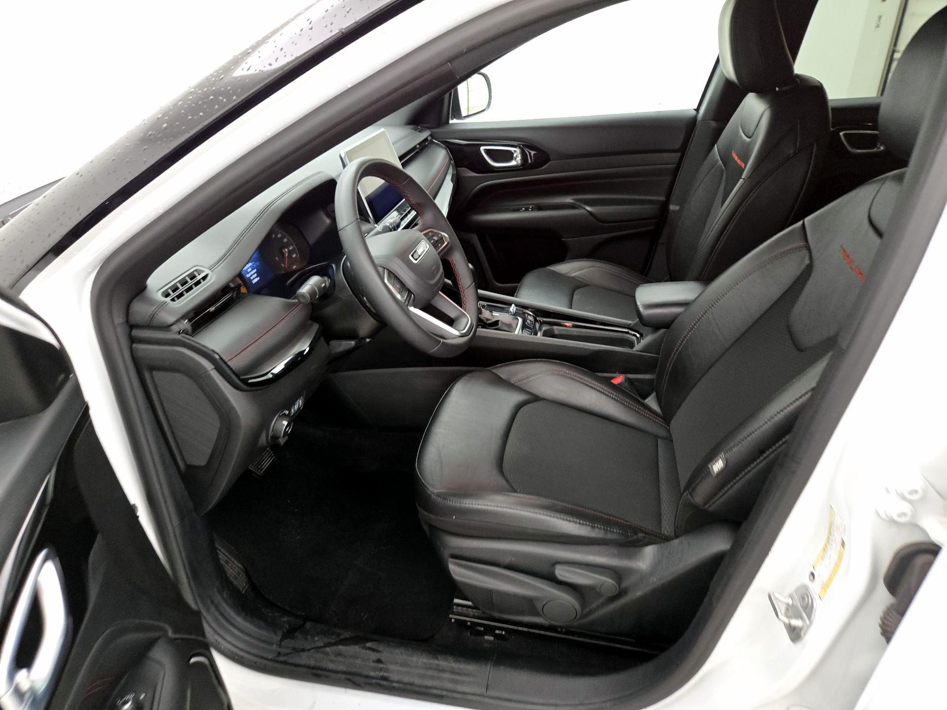 Thumbnail: 2025 Jeep Compass - 11