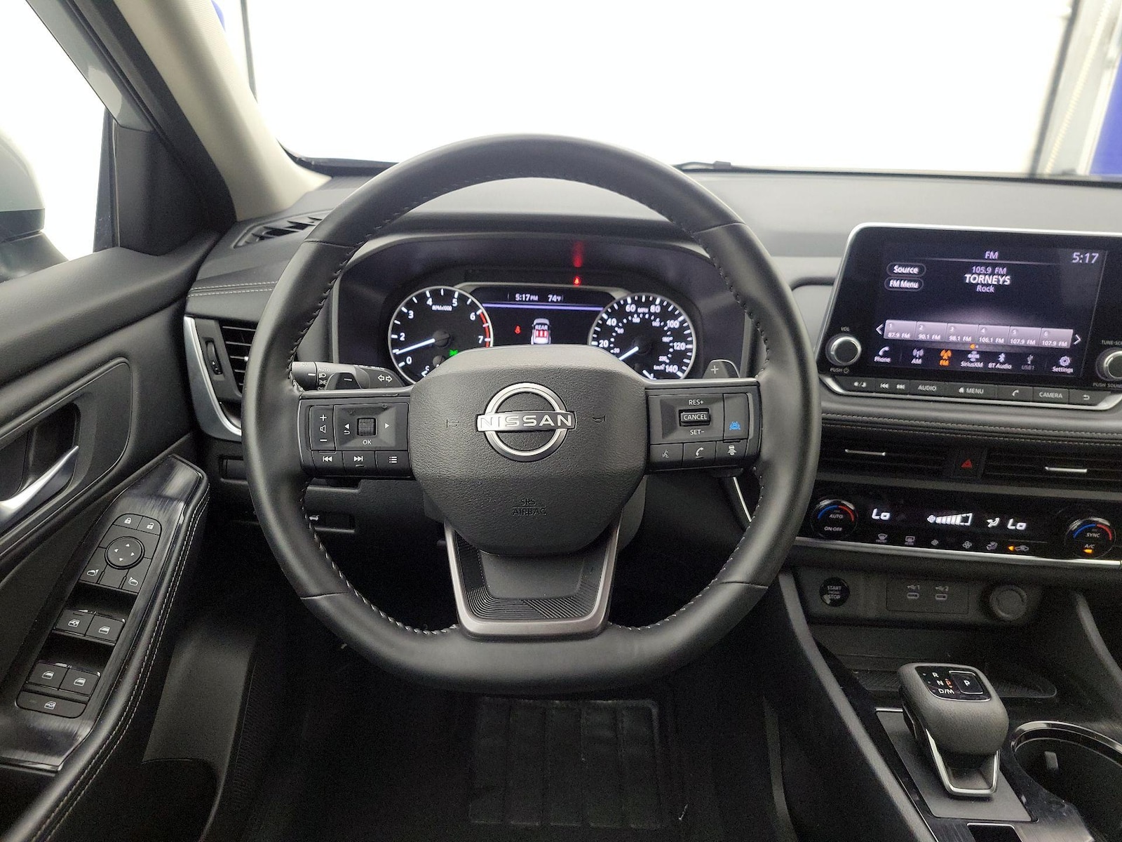 2025 Nissan Rogue SV - Photo 11