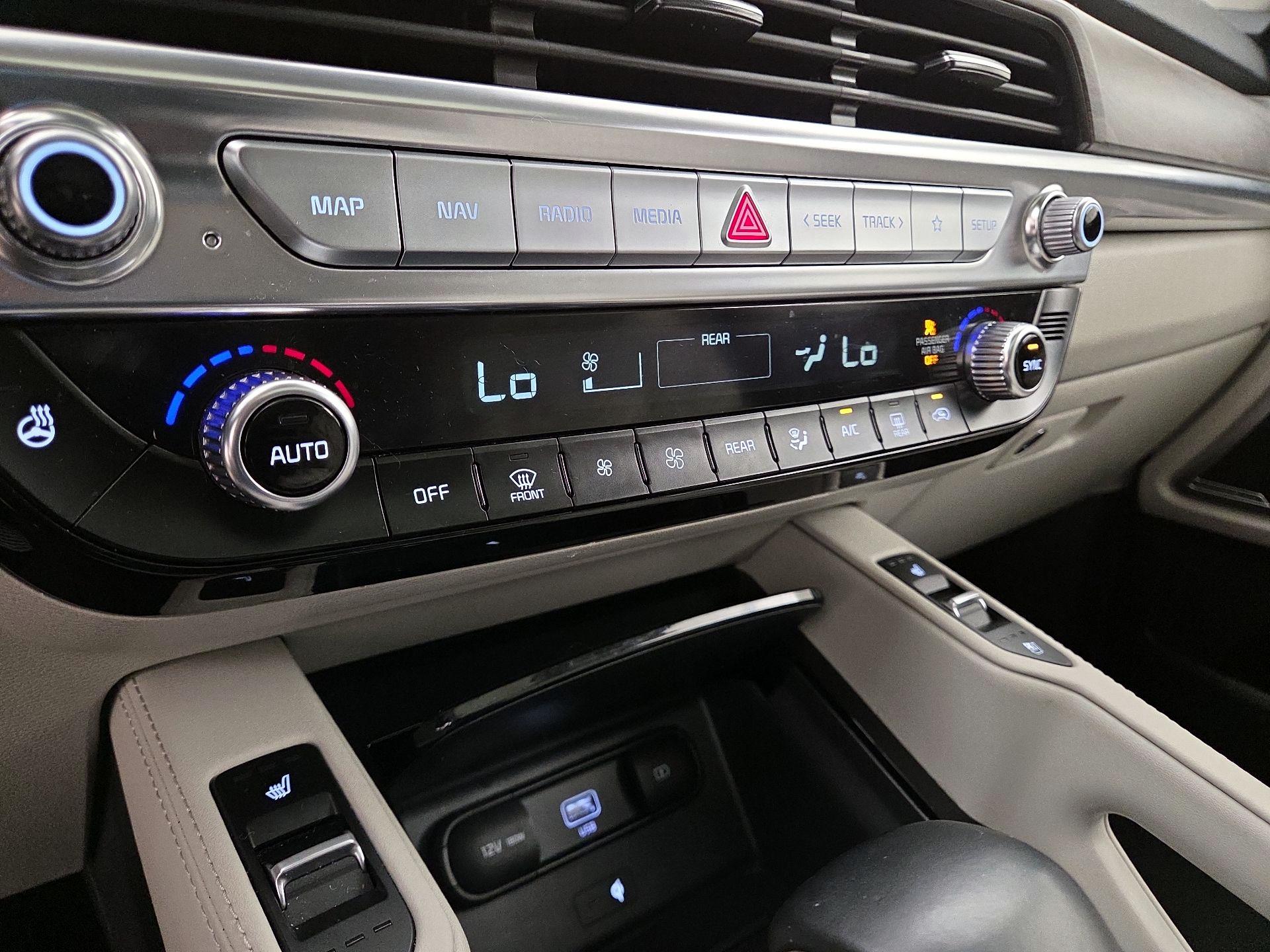 Thumbnail: 2022 Kia Telluride - 17
