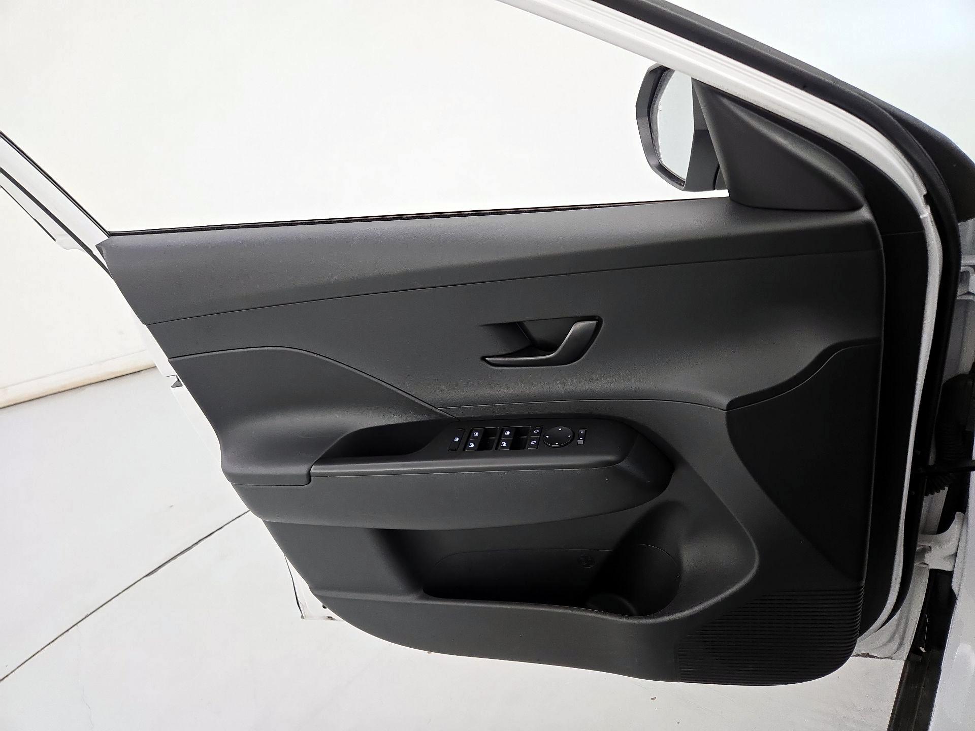 Thumbnail: 2025 Hyundai Kona - 12
