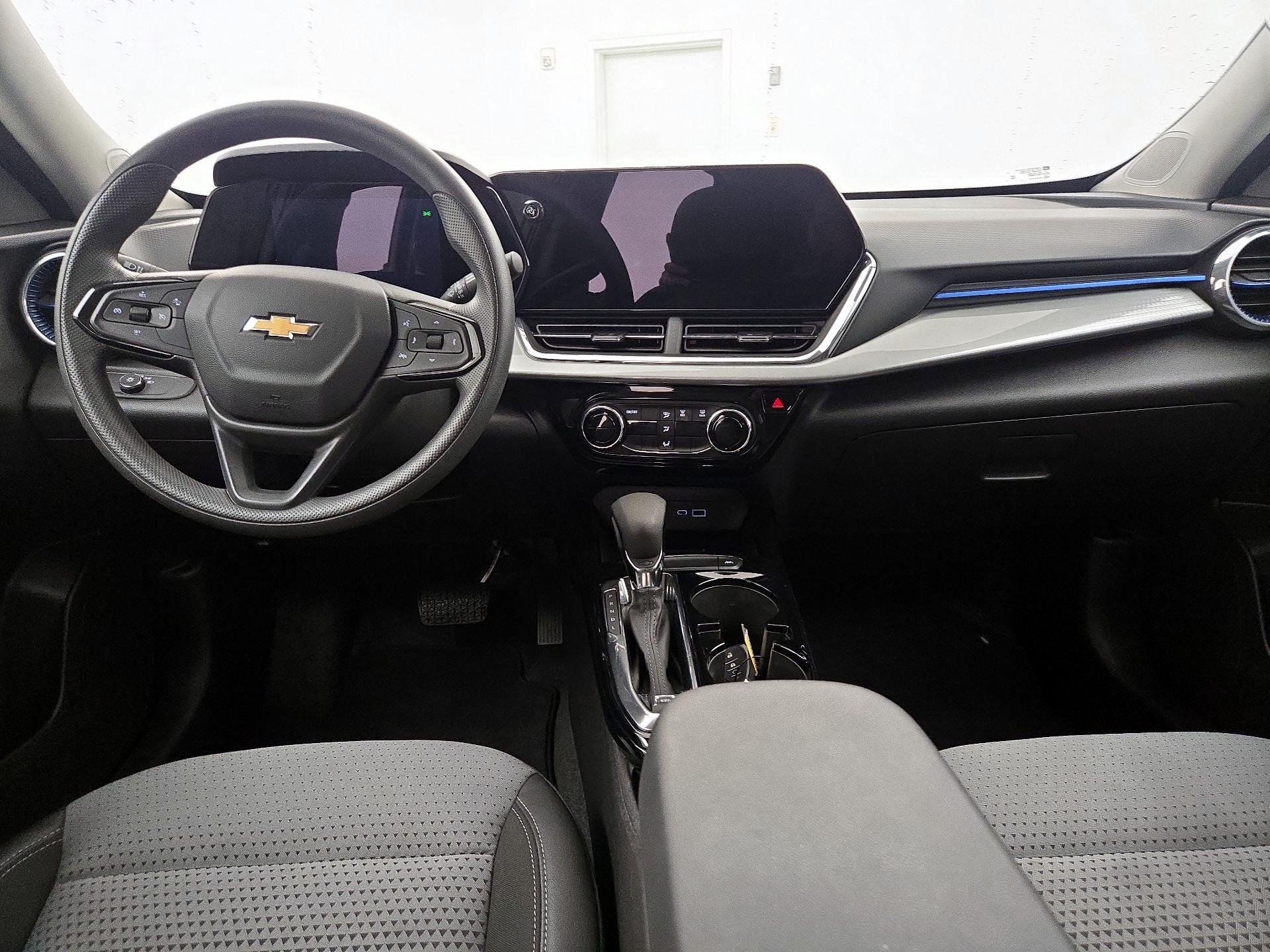 Thumbnail: 2025 Chevrolet Trax - 9