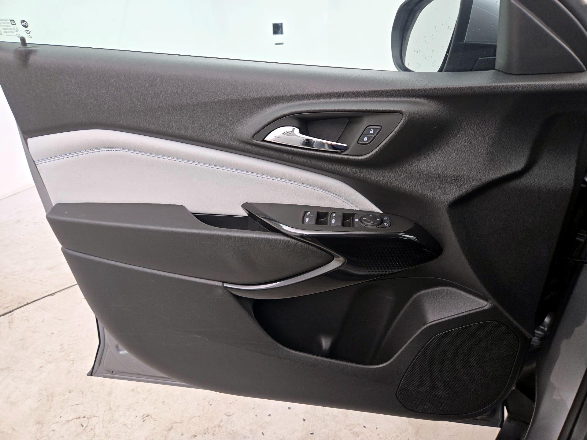 Thumbnail: 2025 Chevrolet Trax - 12