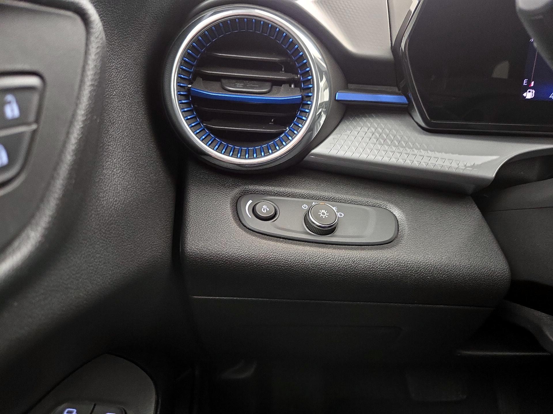Thumbnail: 2025 Chevrolet Trax - 13