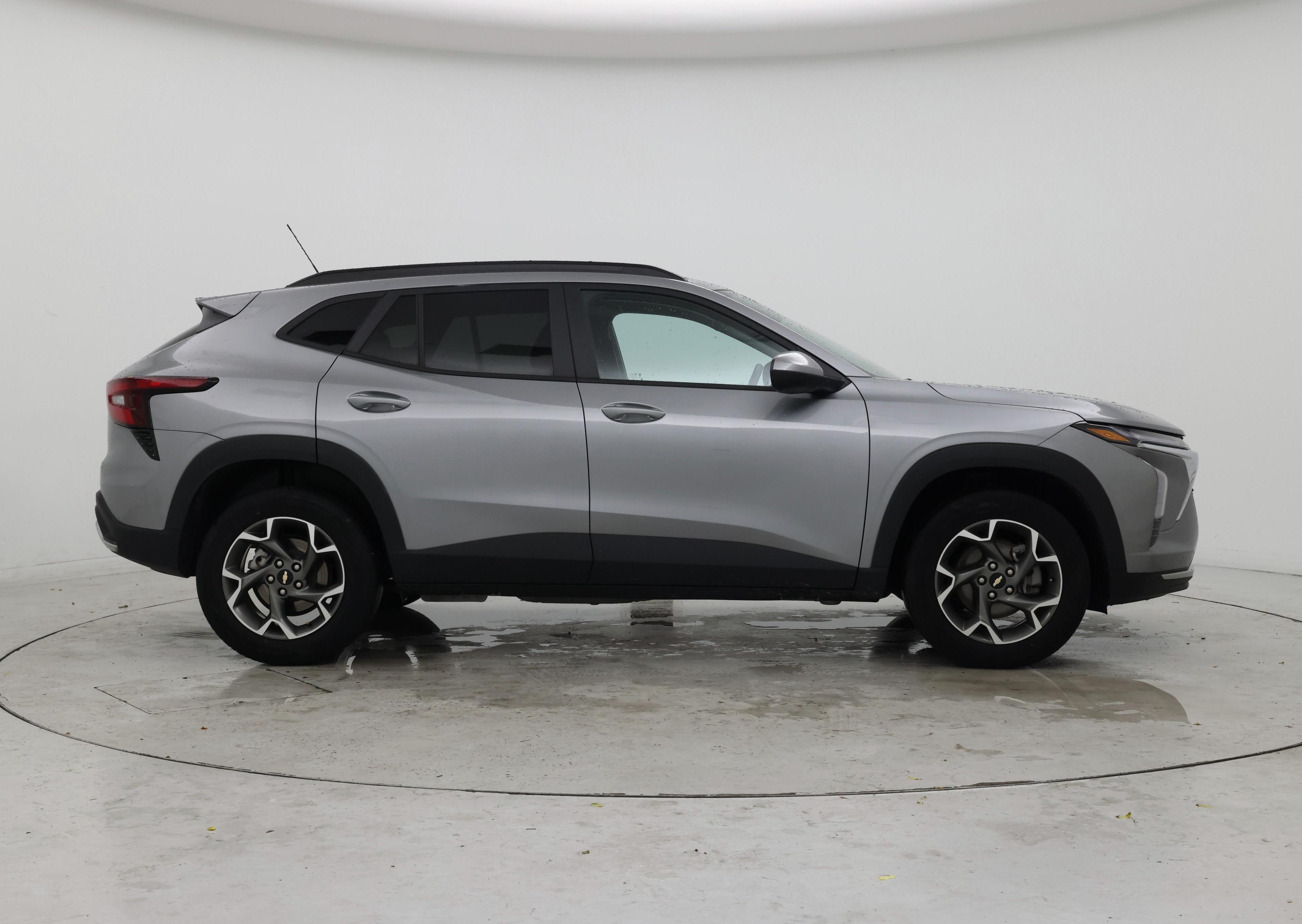 Thumbnail: 2025 Chevrolet Trax - 7