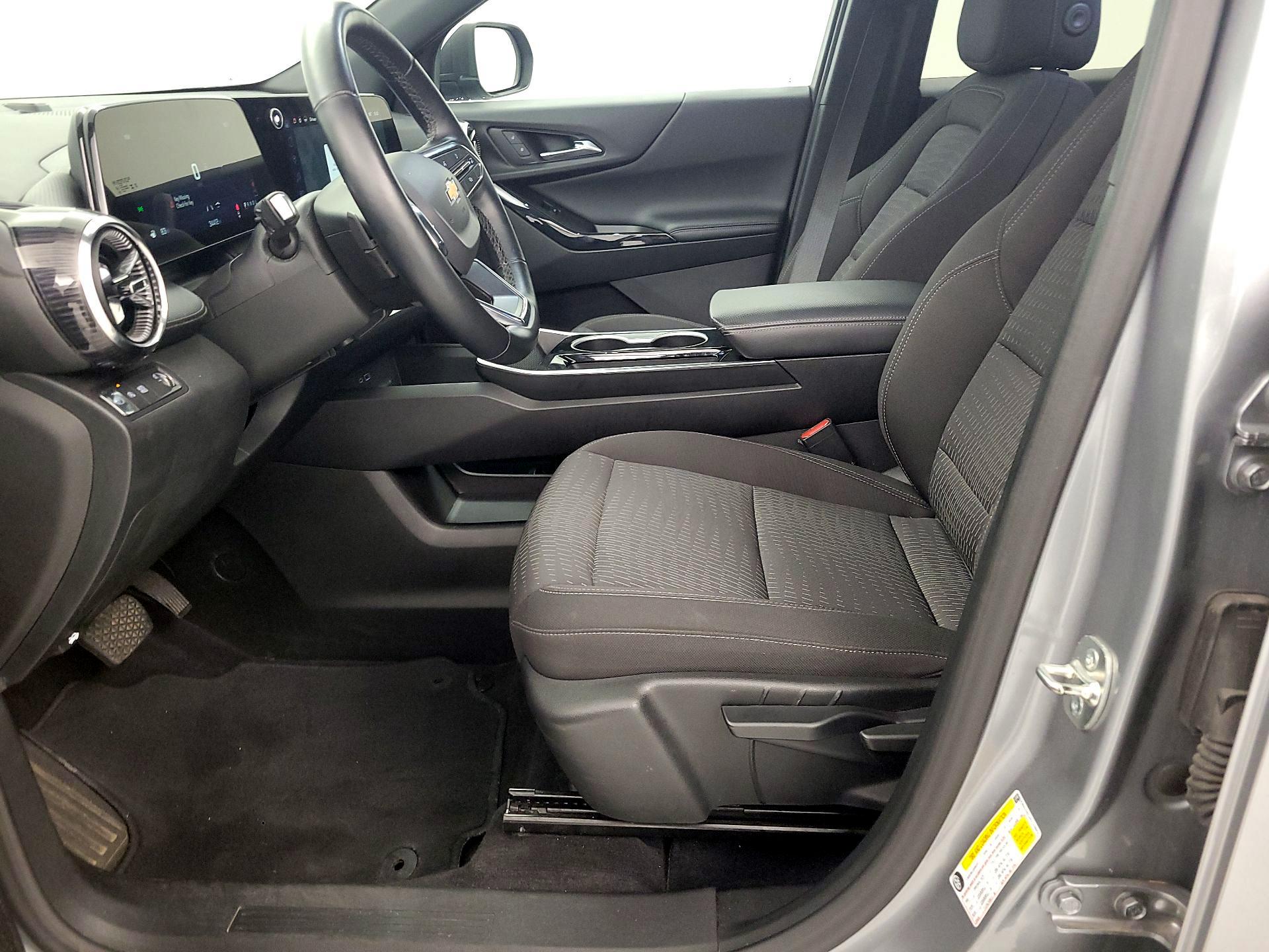Thumbnail: 2025 Chevrolet Equinox - 11
