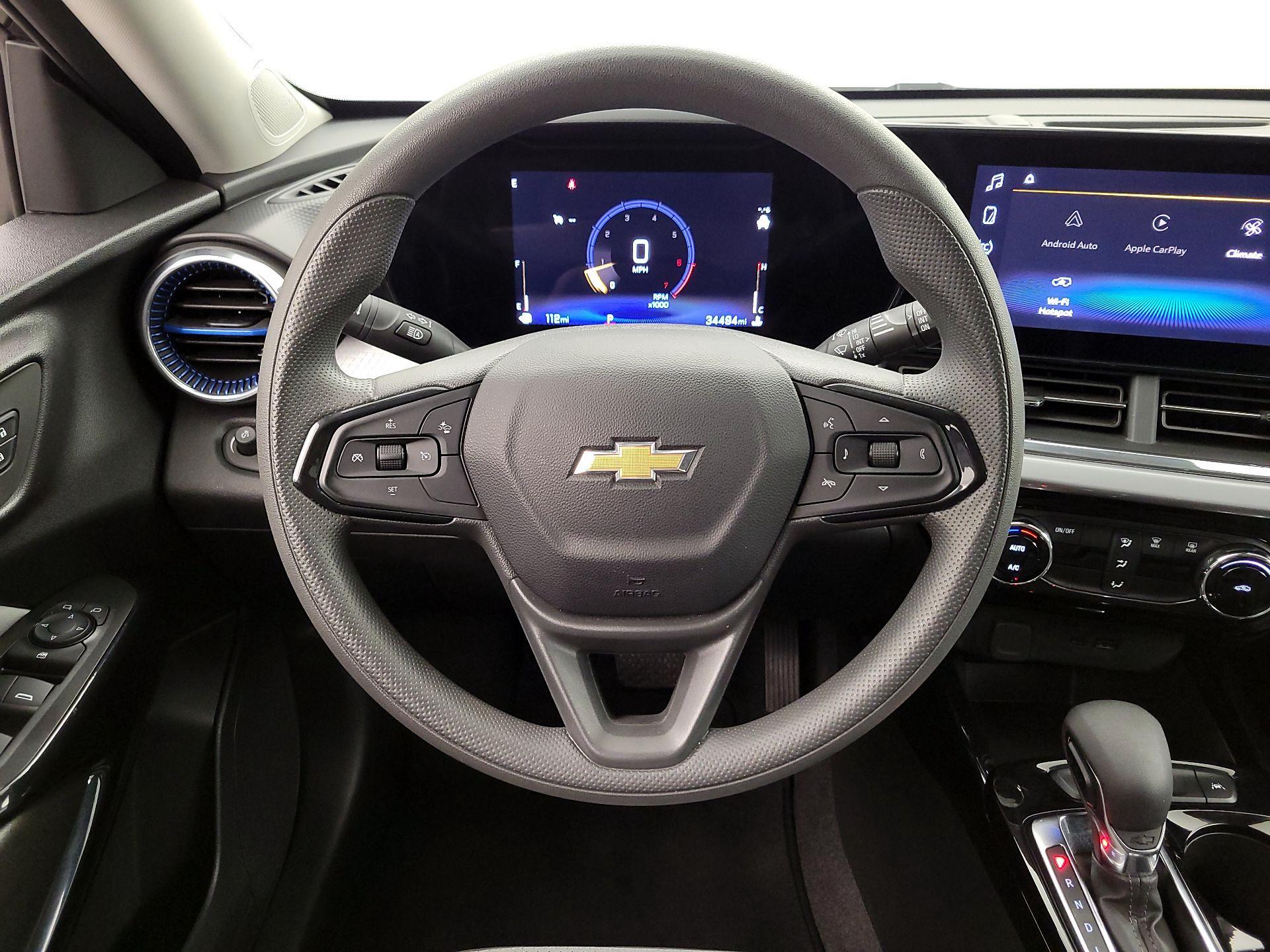 Thumbnail: 2025 Chevrolet Trax - 10