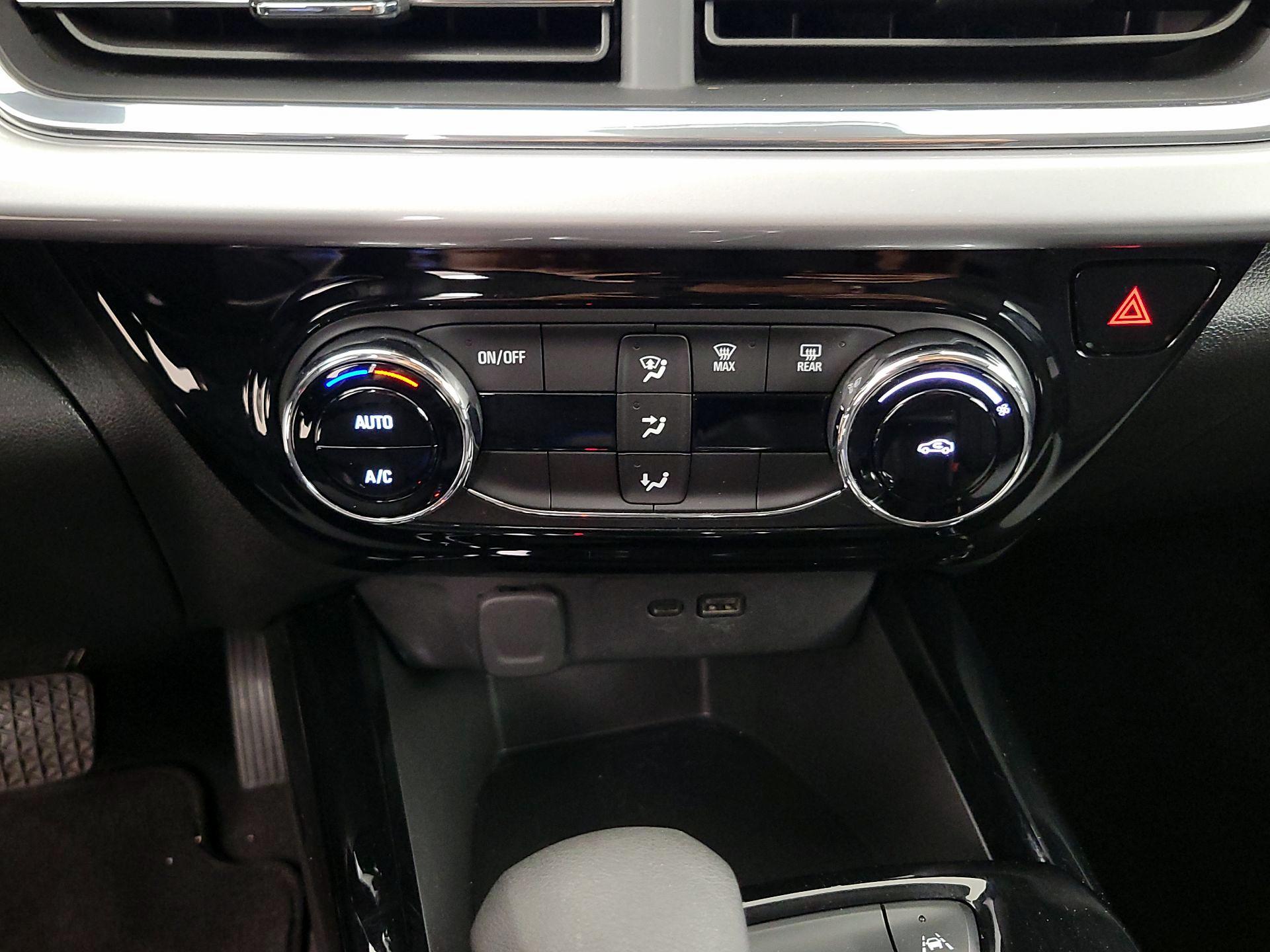 Thumbnail: 2025 Chevrolet Trax - 16