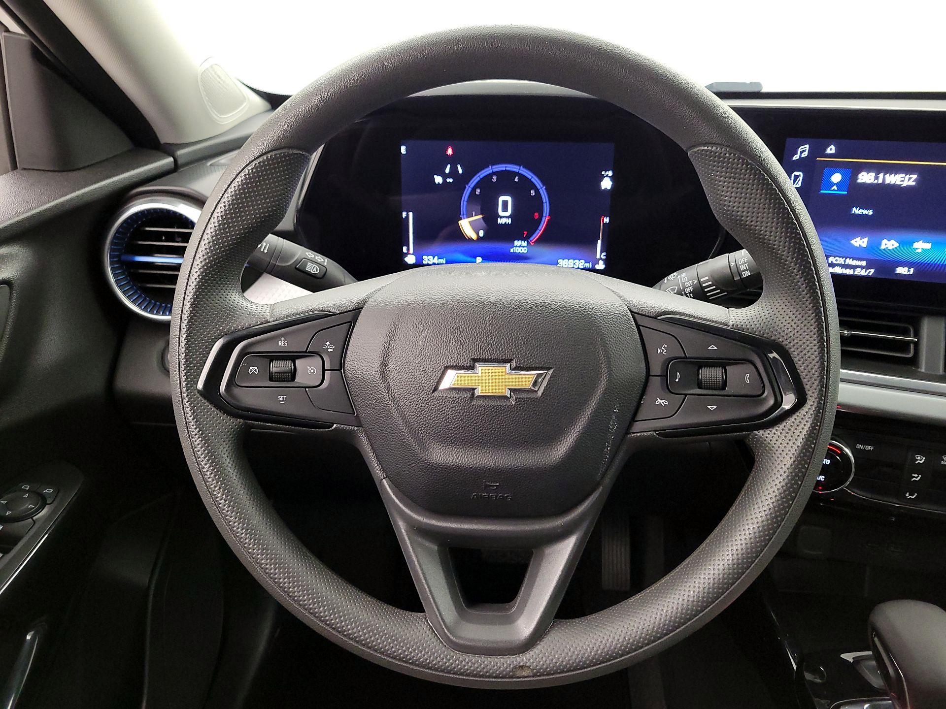 Thumbnail: 2025 Chevrolet Trax - 10