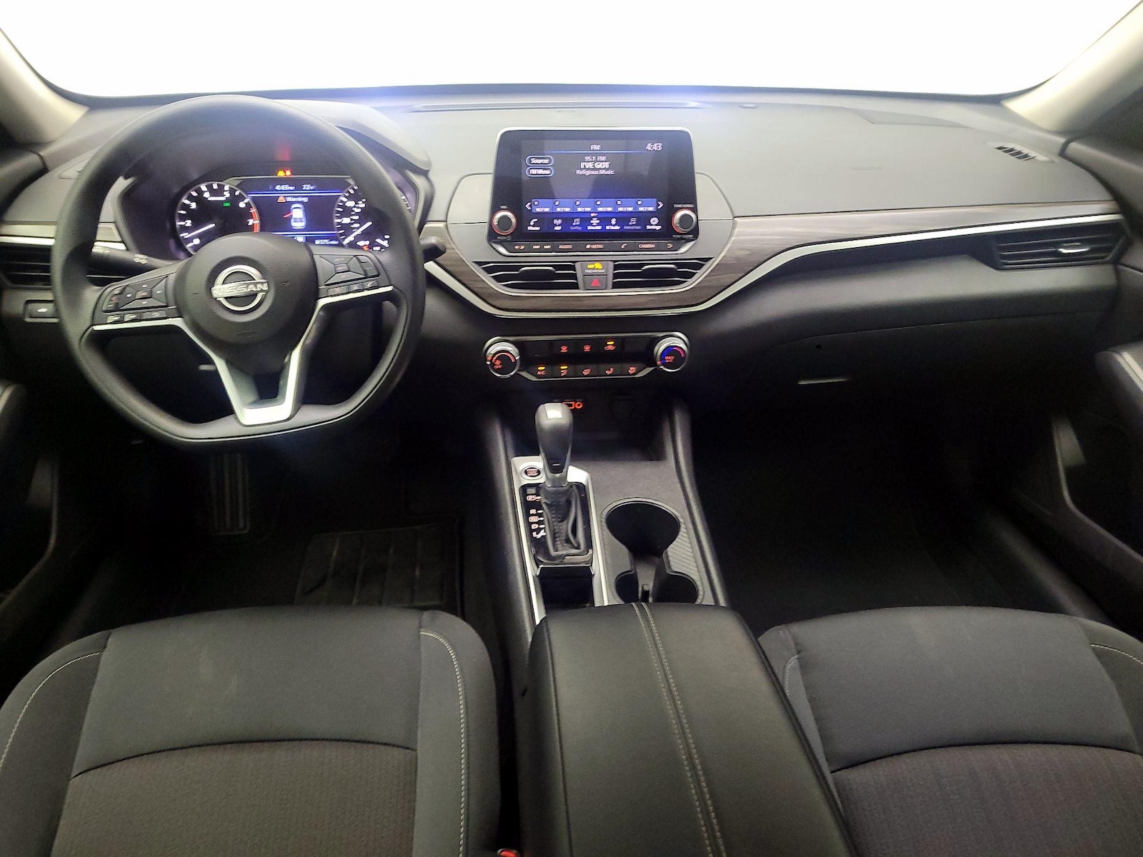 2025 Nissan Altima SV - Photo 10