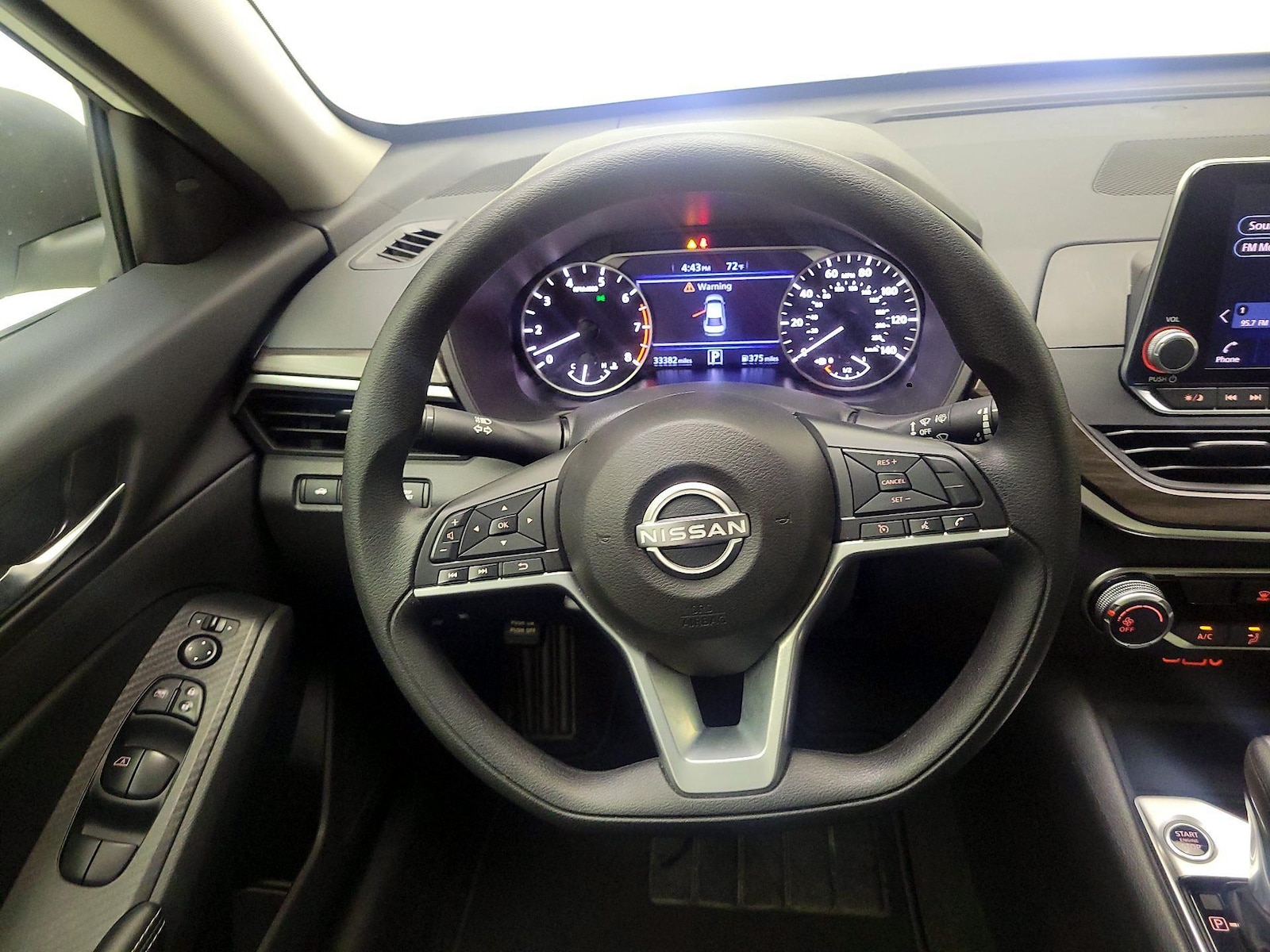 2025 Nissan Altima SV - Photo 11