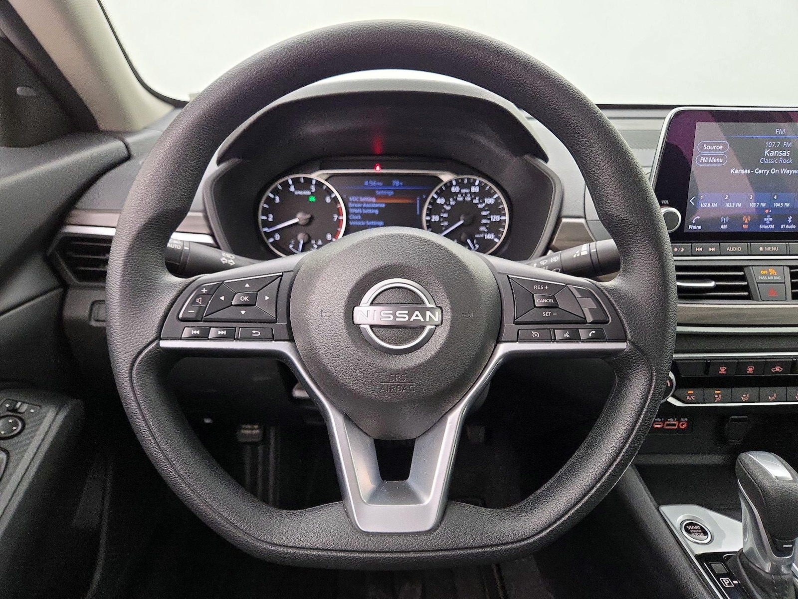 2025 Nissan Altima SV - Photo 11