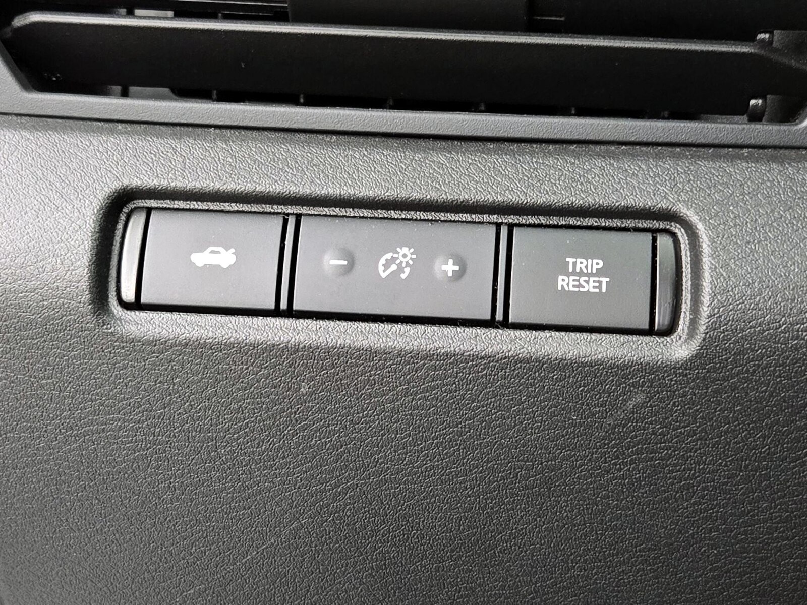 2025 Nissan Altima SV - Photo 14