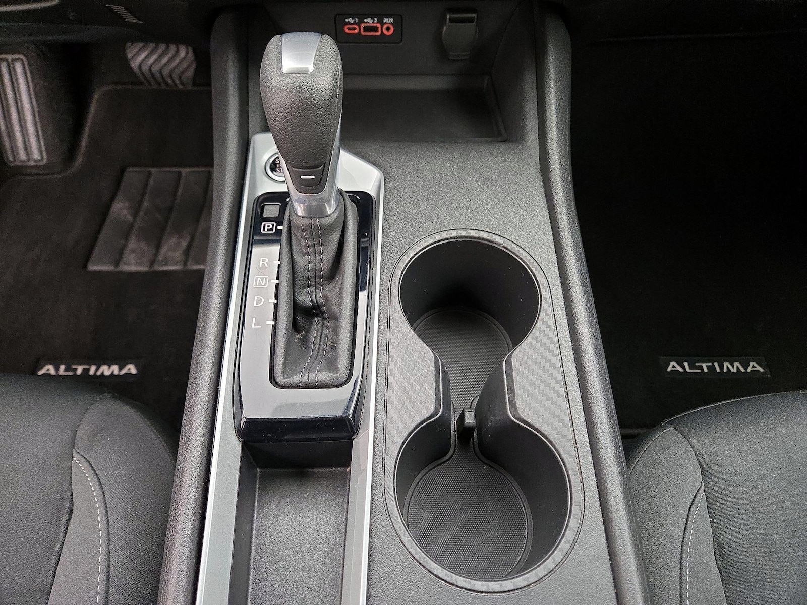 2025 Nissan Altima SV - Photo 18