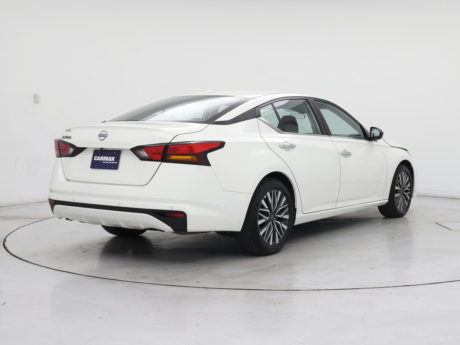 2025 Nissan Altima SV - Photo 9