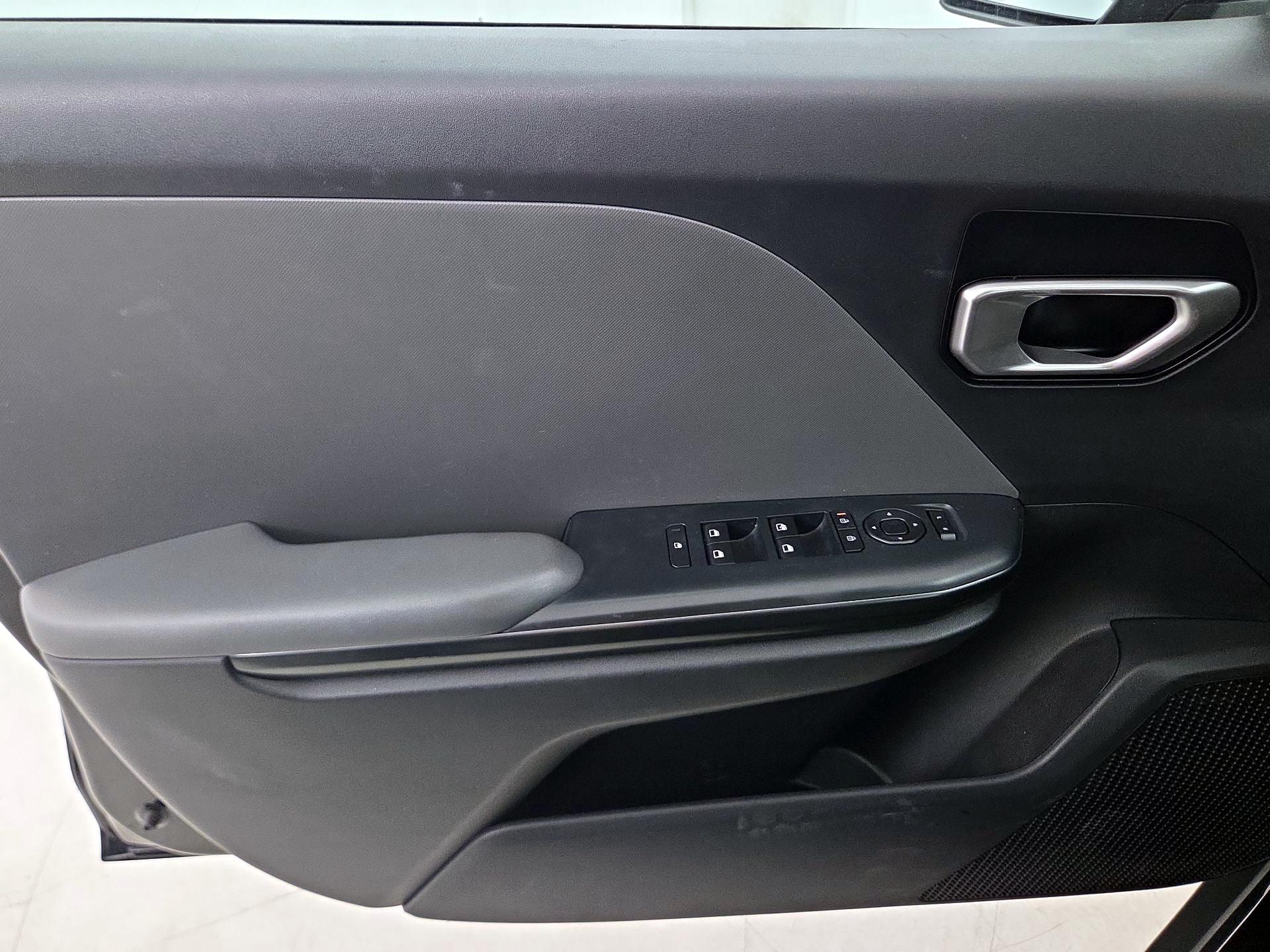 Thumbnail: 2025 Kia K4 - 10