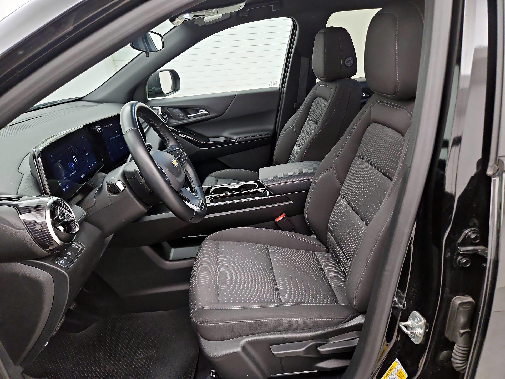 Thumbnail: 2025 Chevrolet Equinox - 11