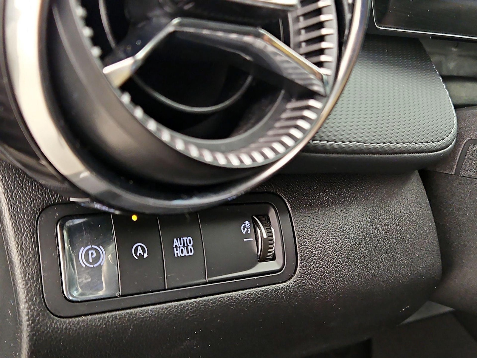 2025 Chevrolet Equinox LT - Photo 14