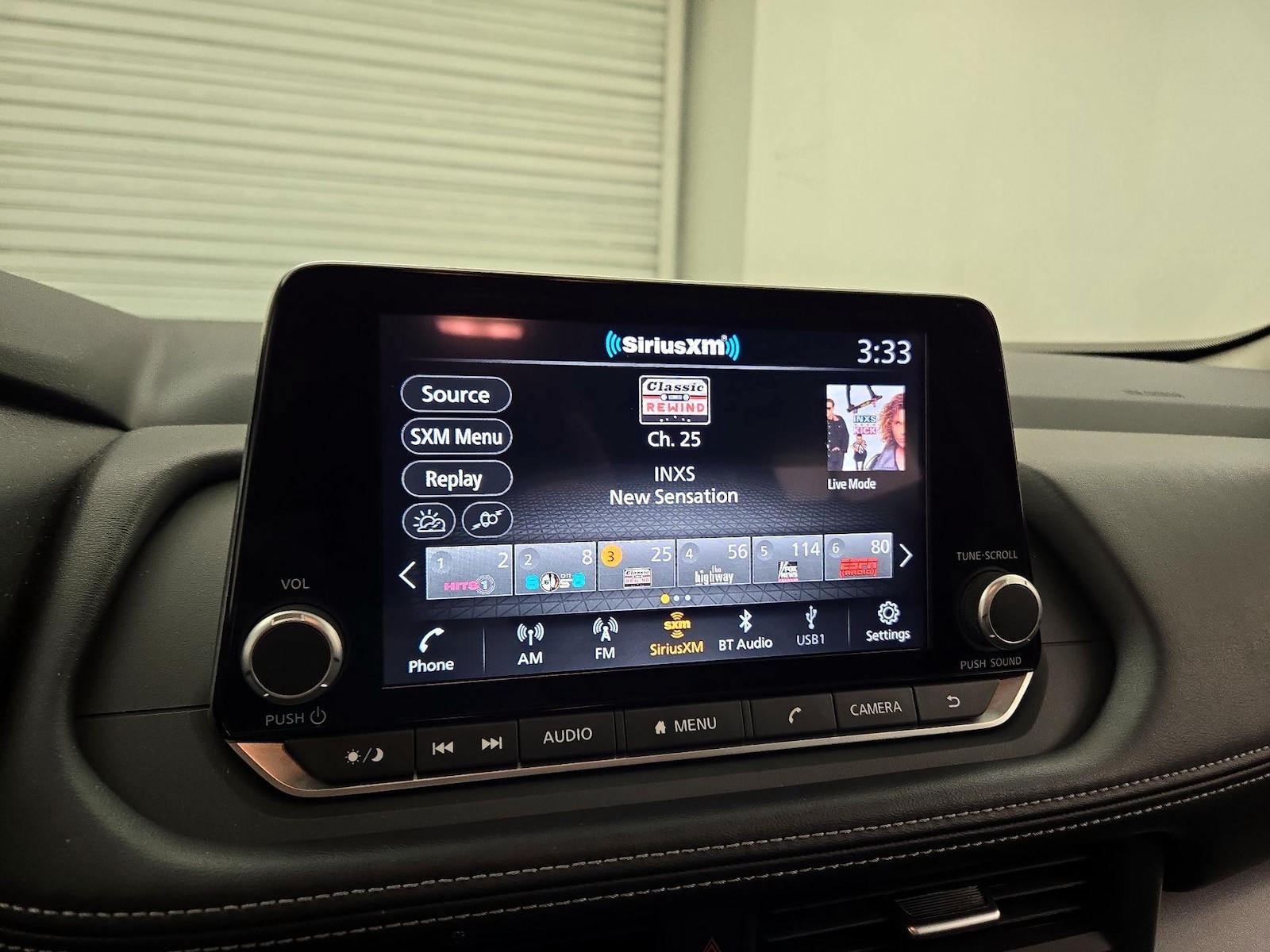 2025 Nissan Rogue SV - Photo 16