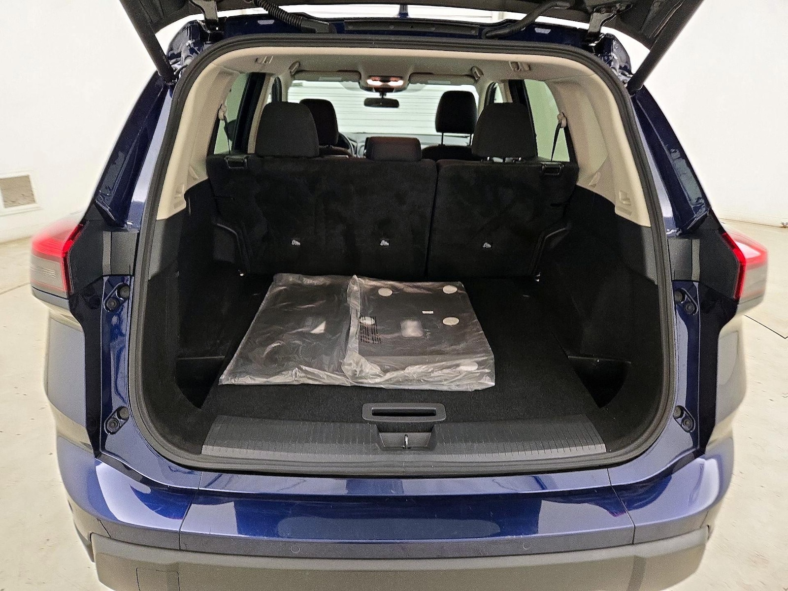 2025 Nissan Rogue SV - Photo 21