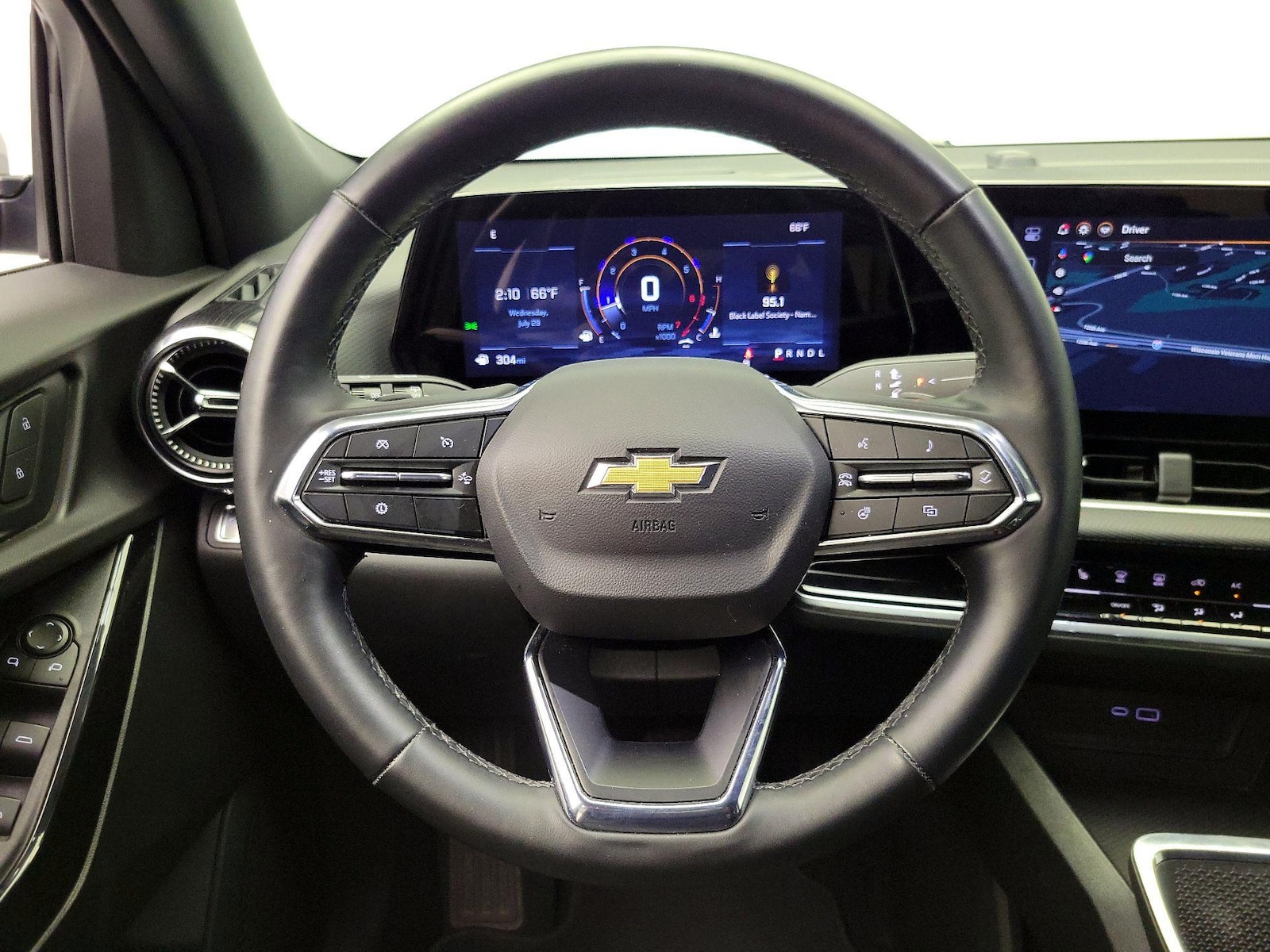 2025 Chevrolet Equinox LT - Photo 11