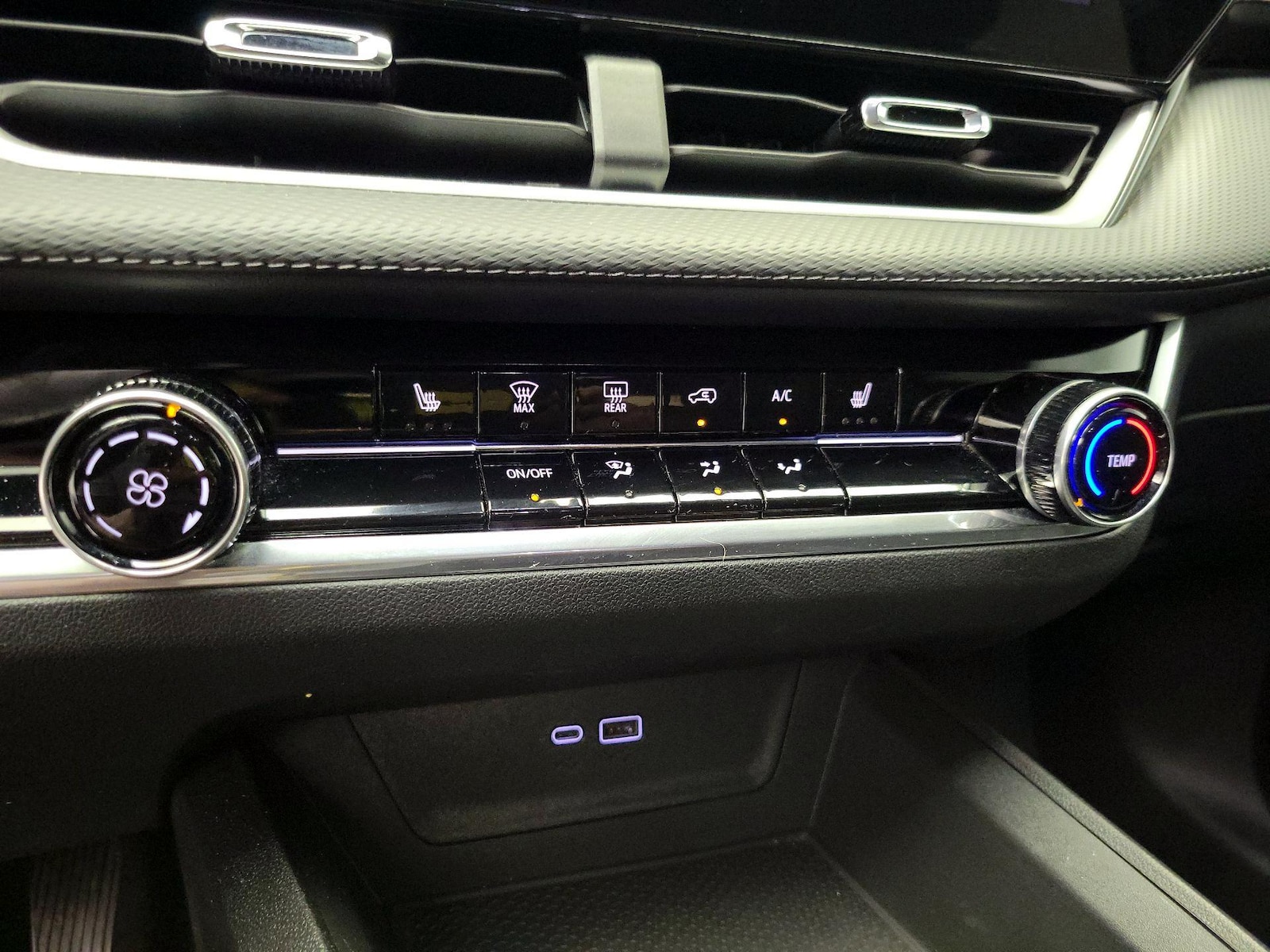 2025 Chevrolet Equinox LT - Photo 18